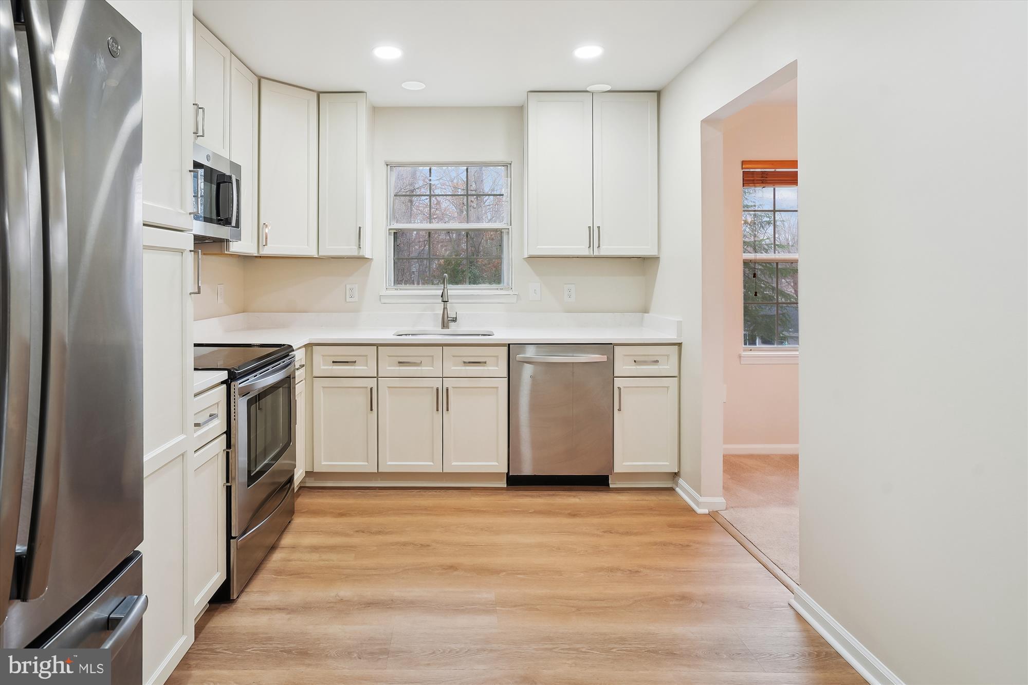 LAKE RIDGE - Residential