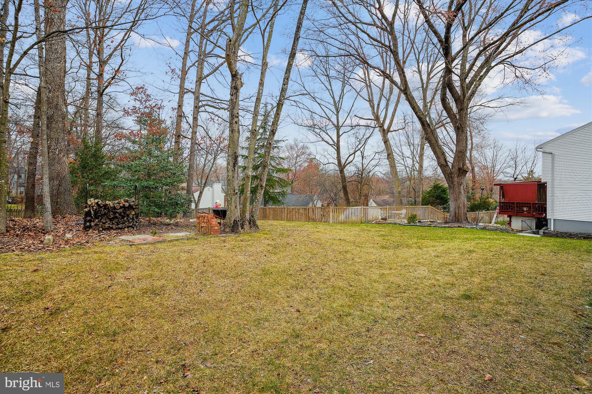 LAKE RIDGE - Residential