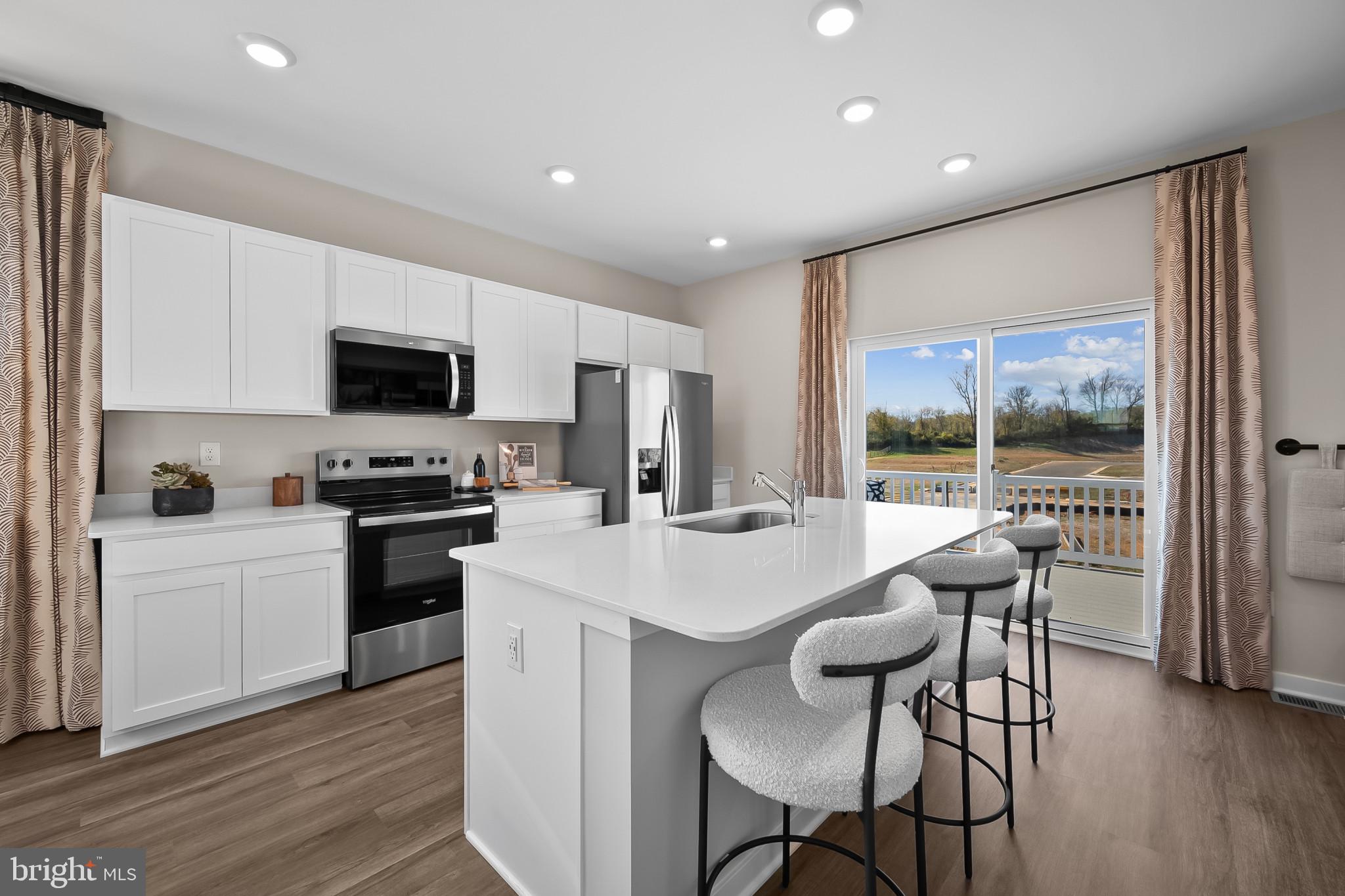 RIVERPOINTE - Residential