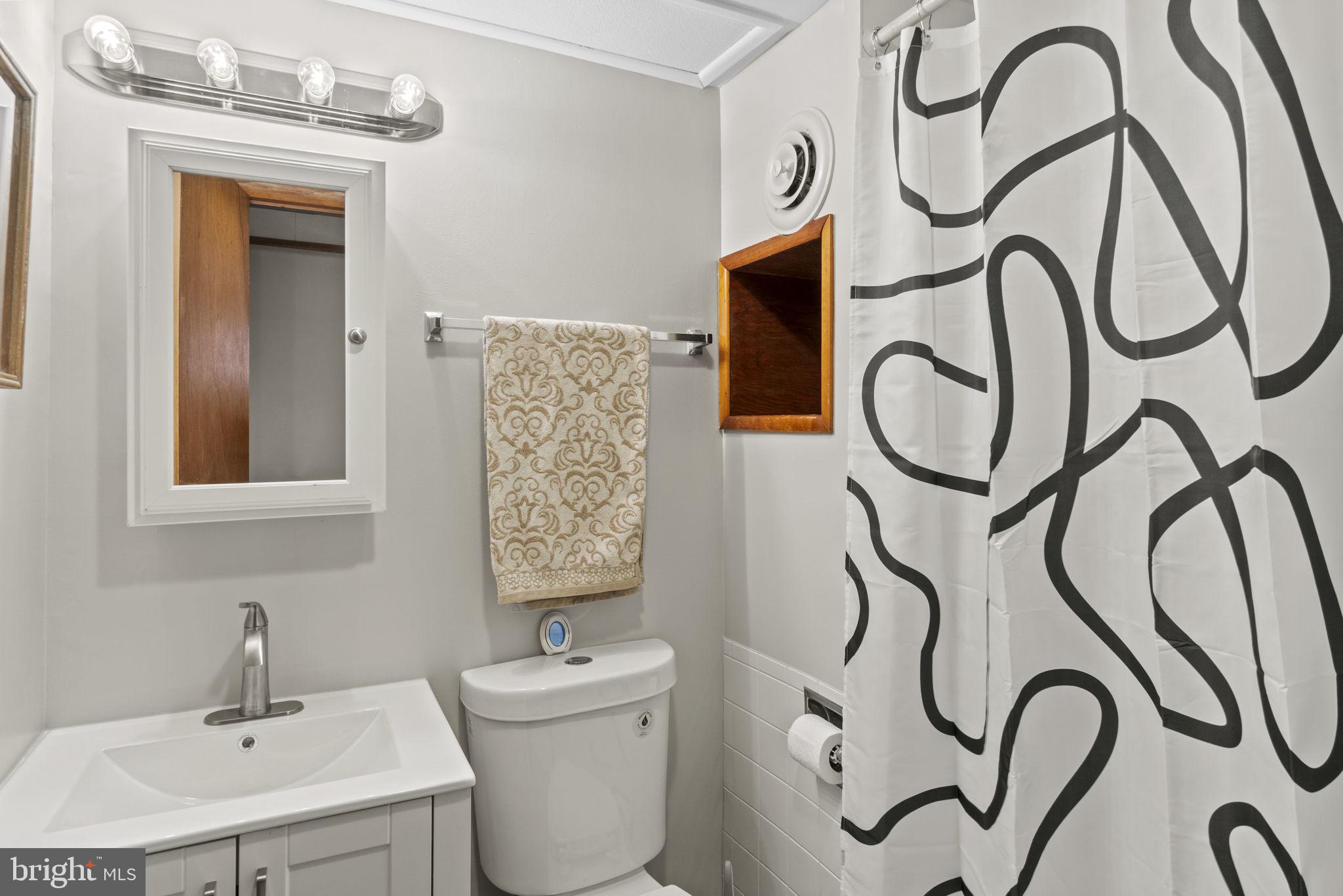 VIERS MILL VILLAGE - Residential