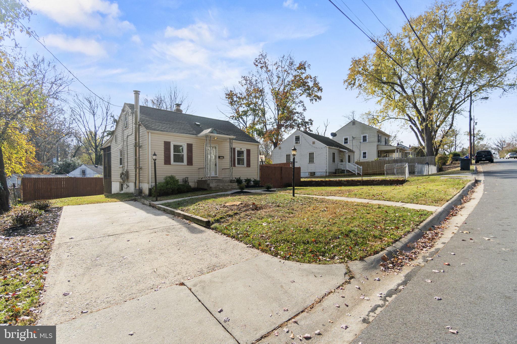 VIERS MILL VILLAGE - Residential