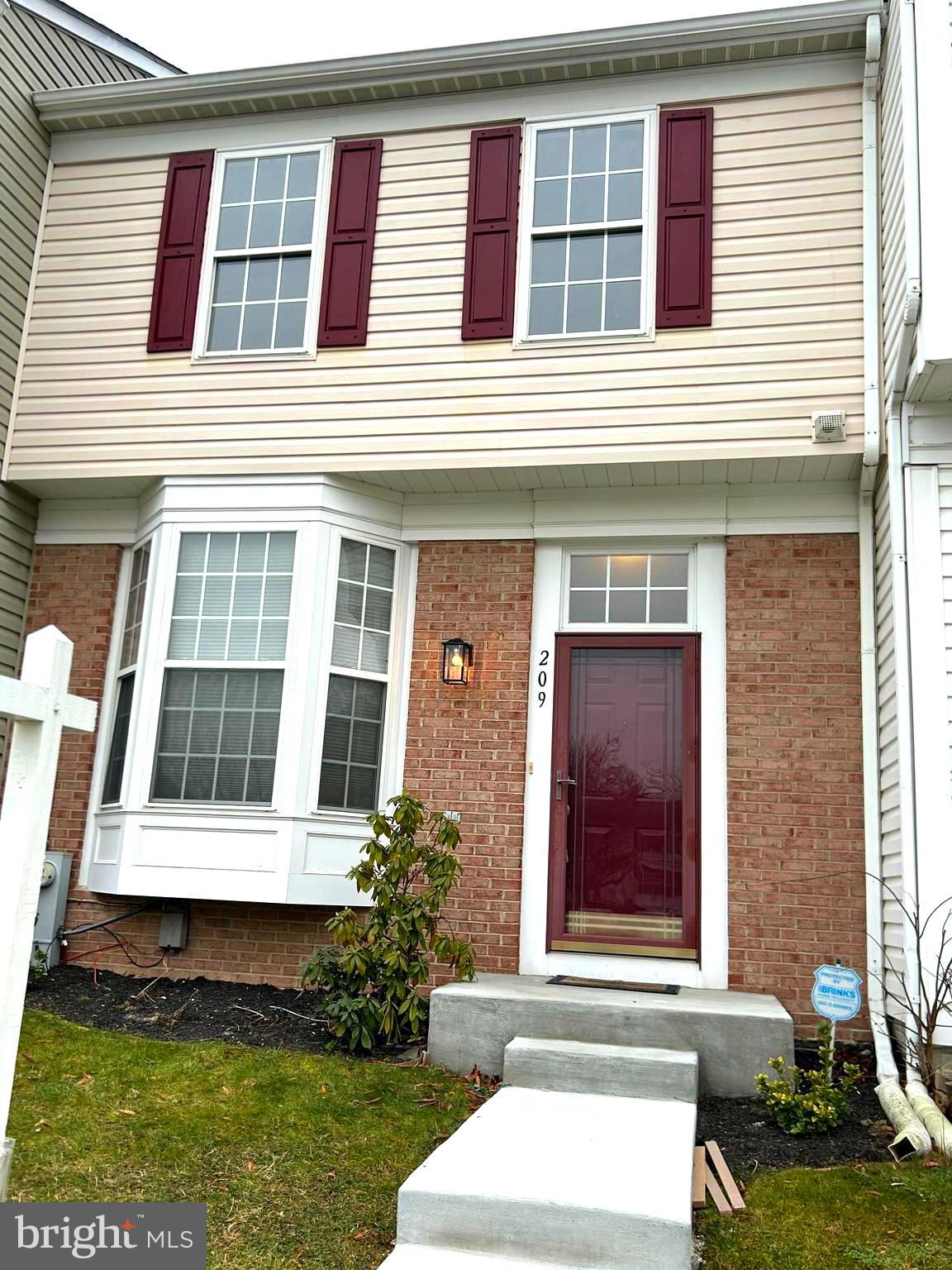 SEVEN OAKS - Residential