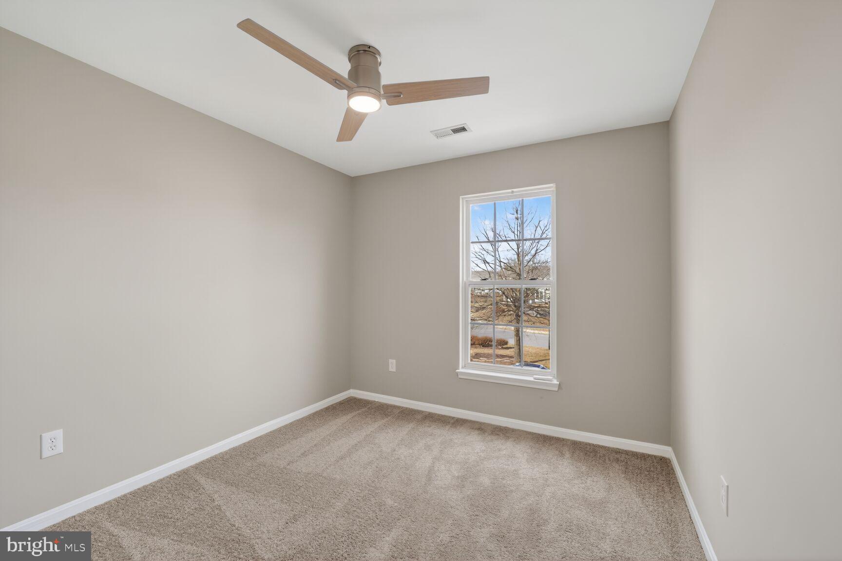 SEVEN OAKS - Residential