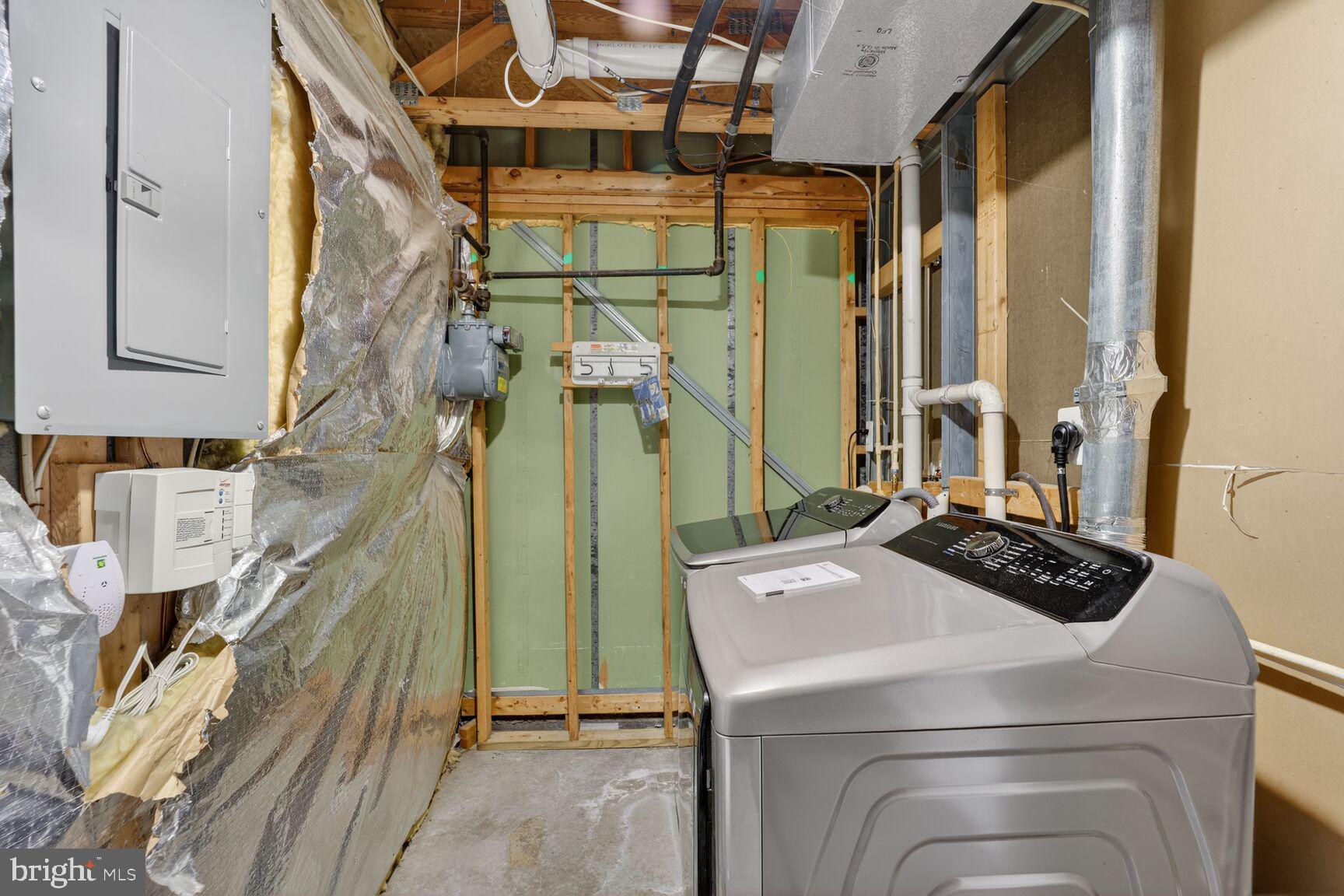 SEVEN OAKS - Residential