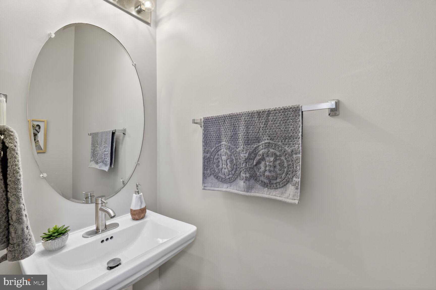 SEVEN OAKS - Residential