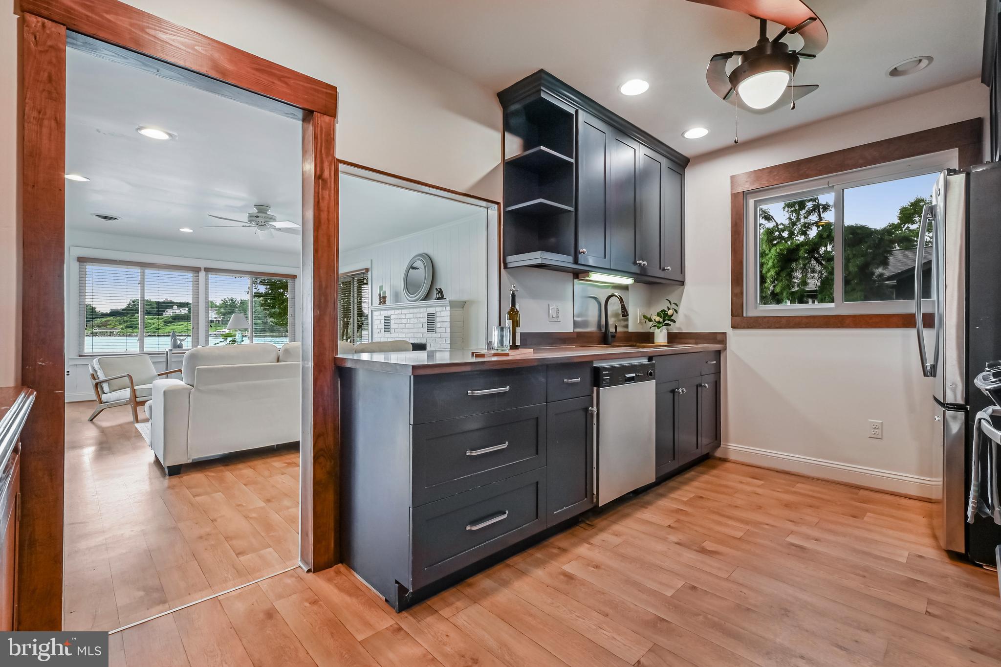 SHERWOOD FOREST - Residential