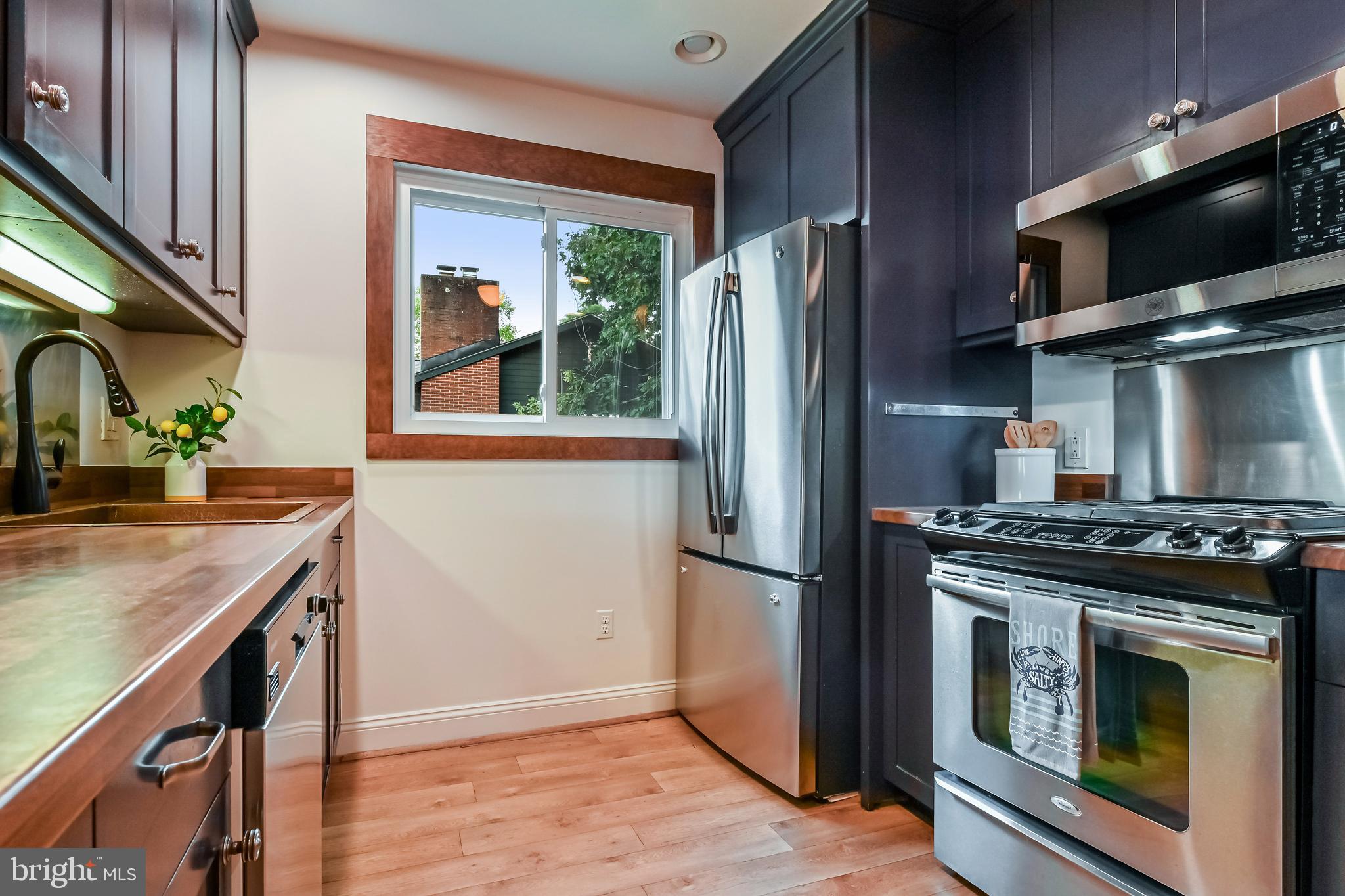 SHERWOOD FOREST - Residential