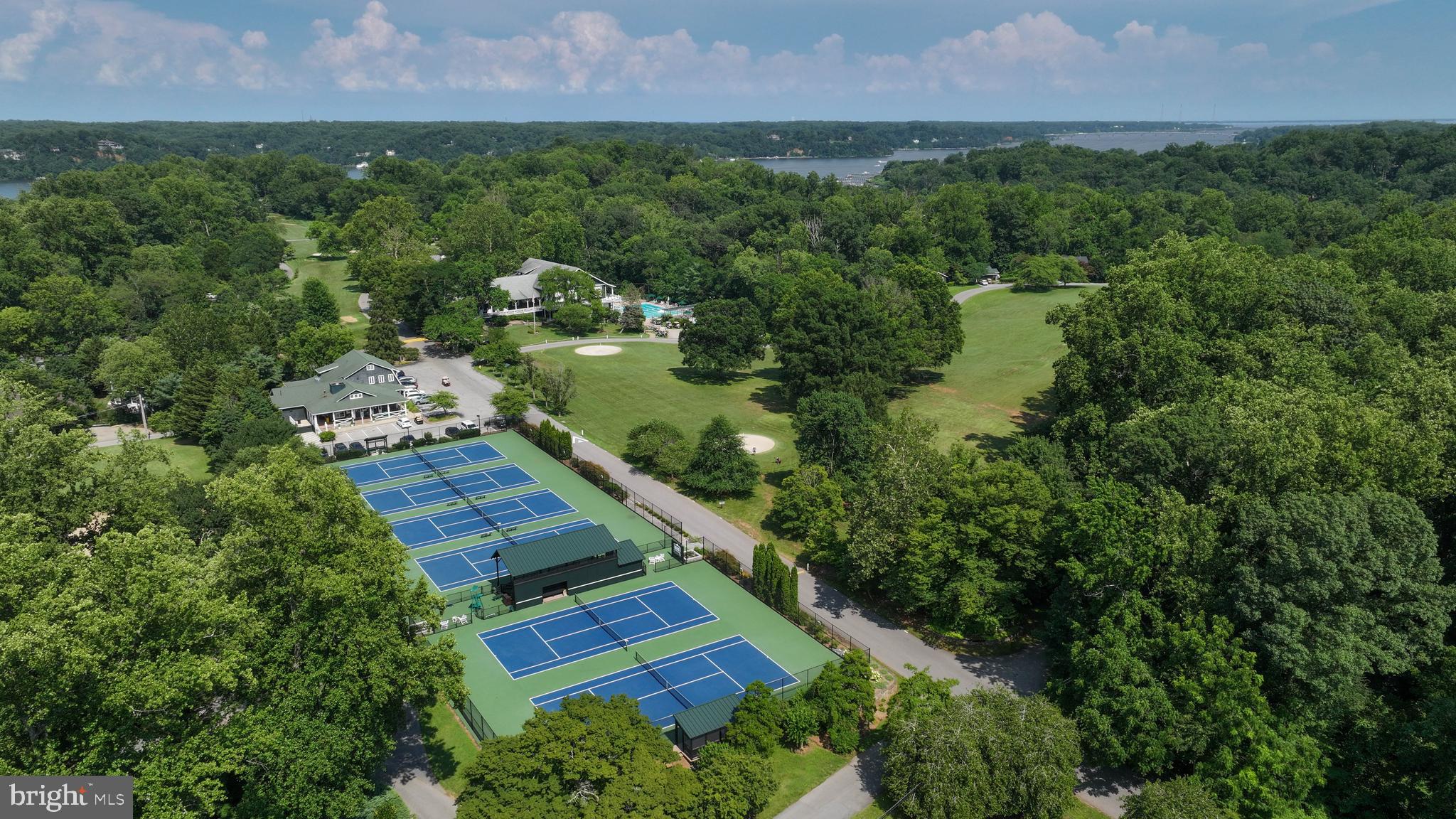 SHERWOOD FOREST - Residential