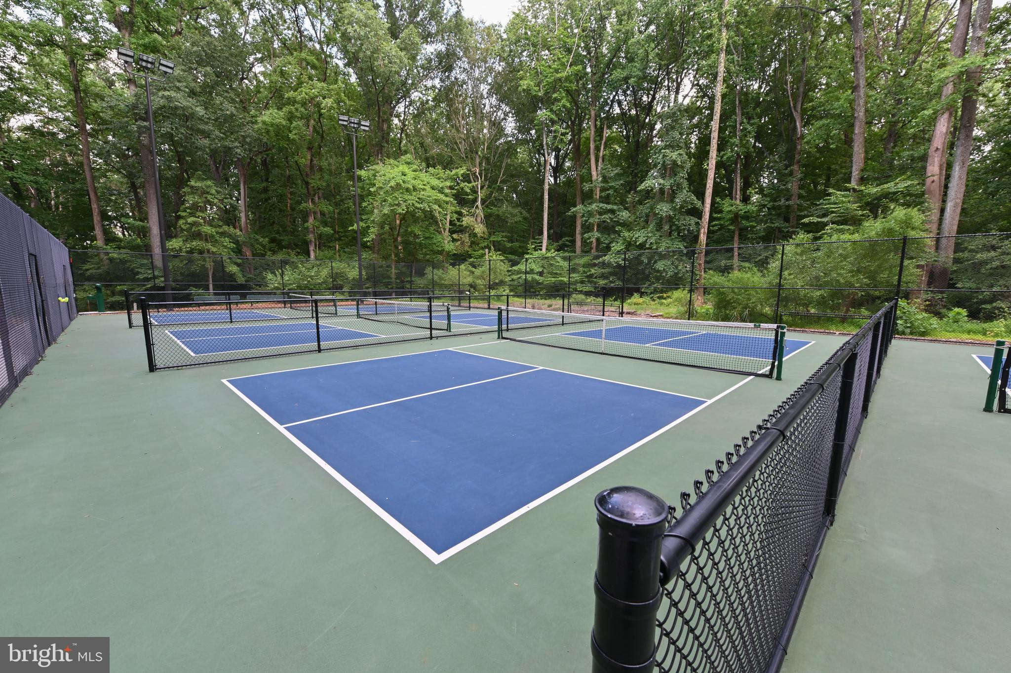 SHERWOOD FOREST - Residential