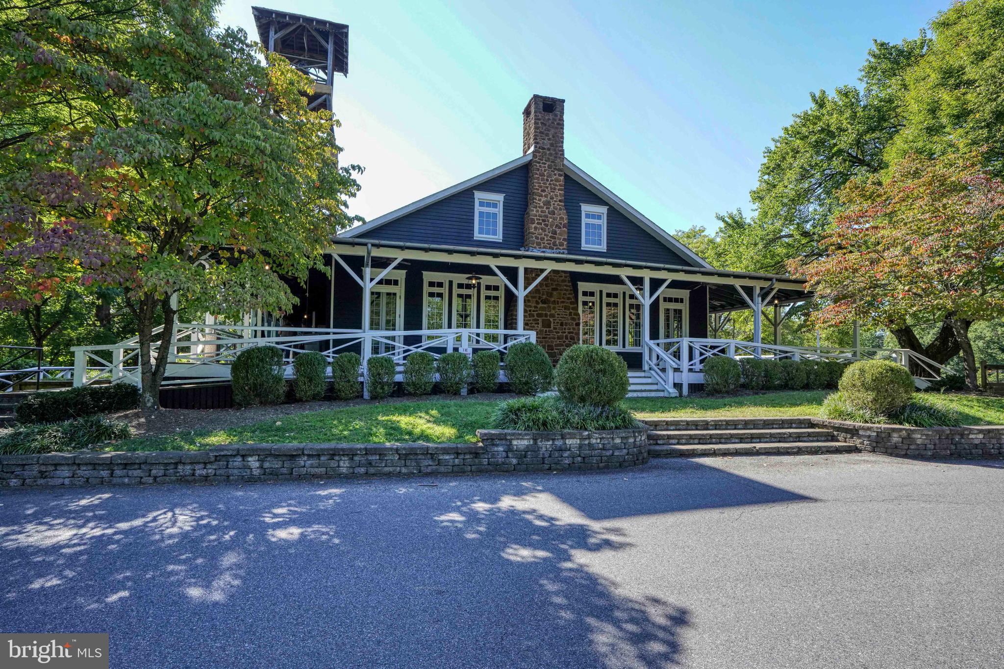 SHERWOOD FOREST - Residential