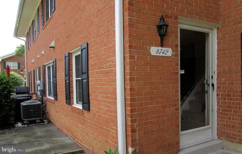 8742 Walutes Circle, Alexandria, VA MLS: VAFX2272426