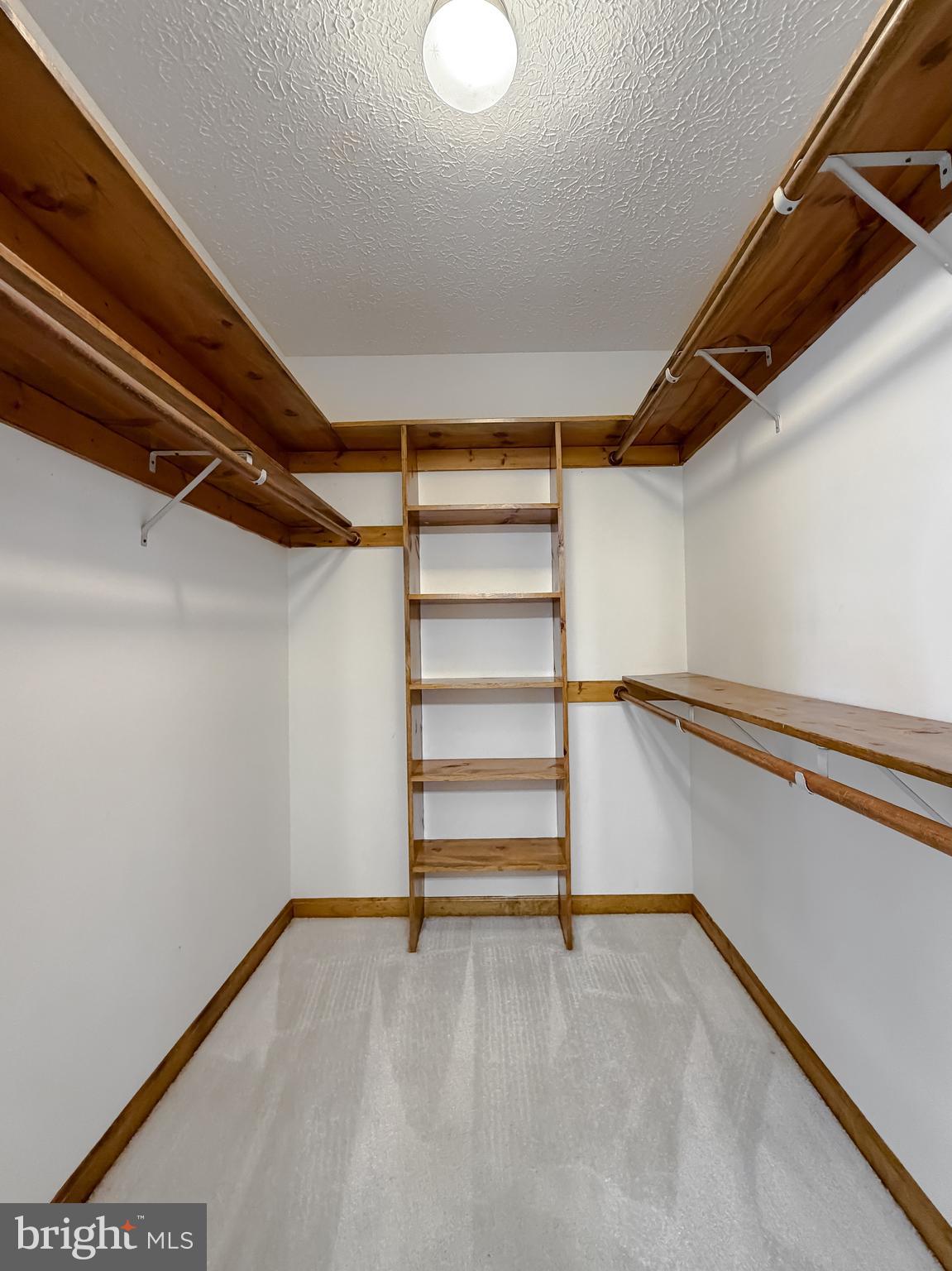 HICKORY NUT OF WILDEWOOD - Residential