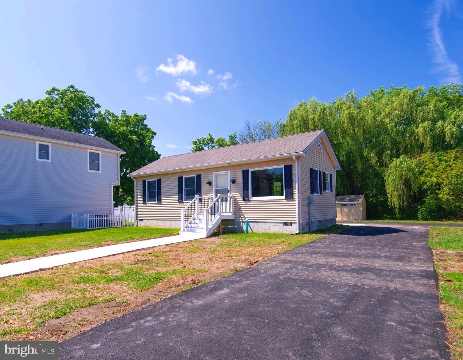Experience the relaxed waterfront lifestyle in Vienna, MD with this beautiful 2 bedroom, 1 bath ranch-style home. This cozy home features a new roof, walkway, paved driveway, concrete patio, fresh paint throughout, and a new shed. The open floor plan makes the space feel bright and airy, perfect for entertaining and relaxing. Don't miss the opportunity to make this your new home!