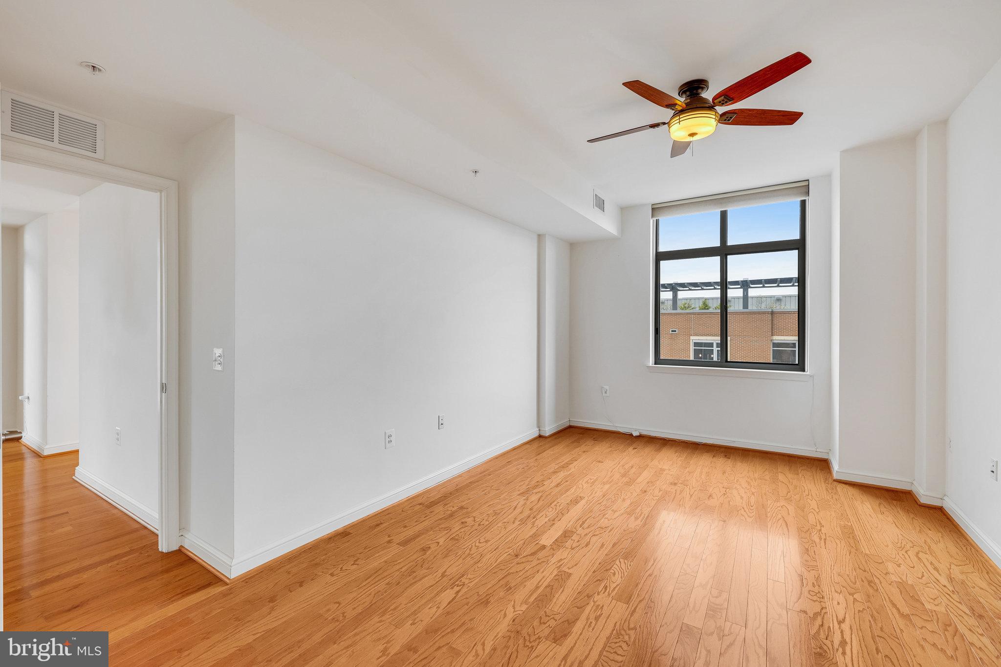 MIDTOWN AT RESTON TOWN CENTER - Residential