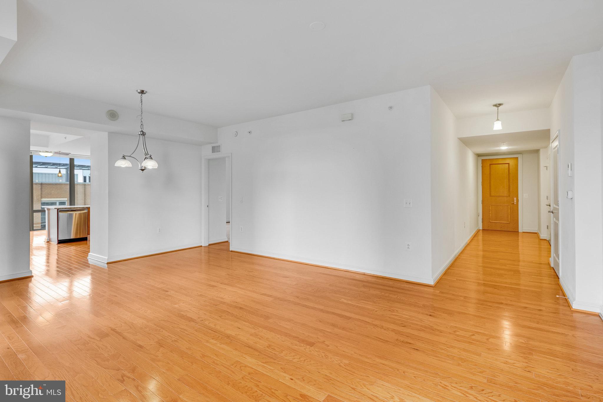 MIDTOWN AT RESTON TOWN CENTER - Residential