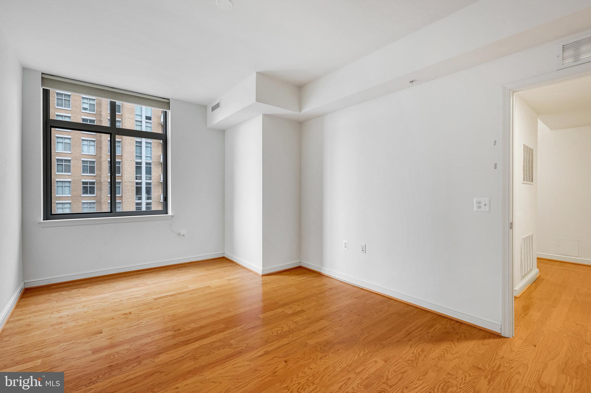 MIDTOWN AT RESTON TOWN CENTER - Residential