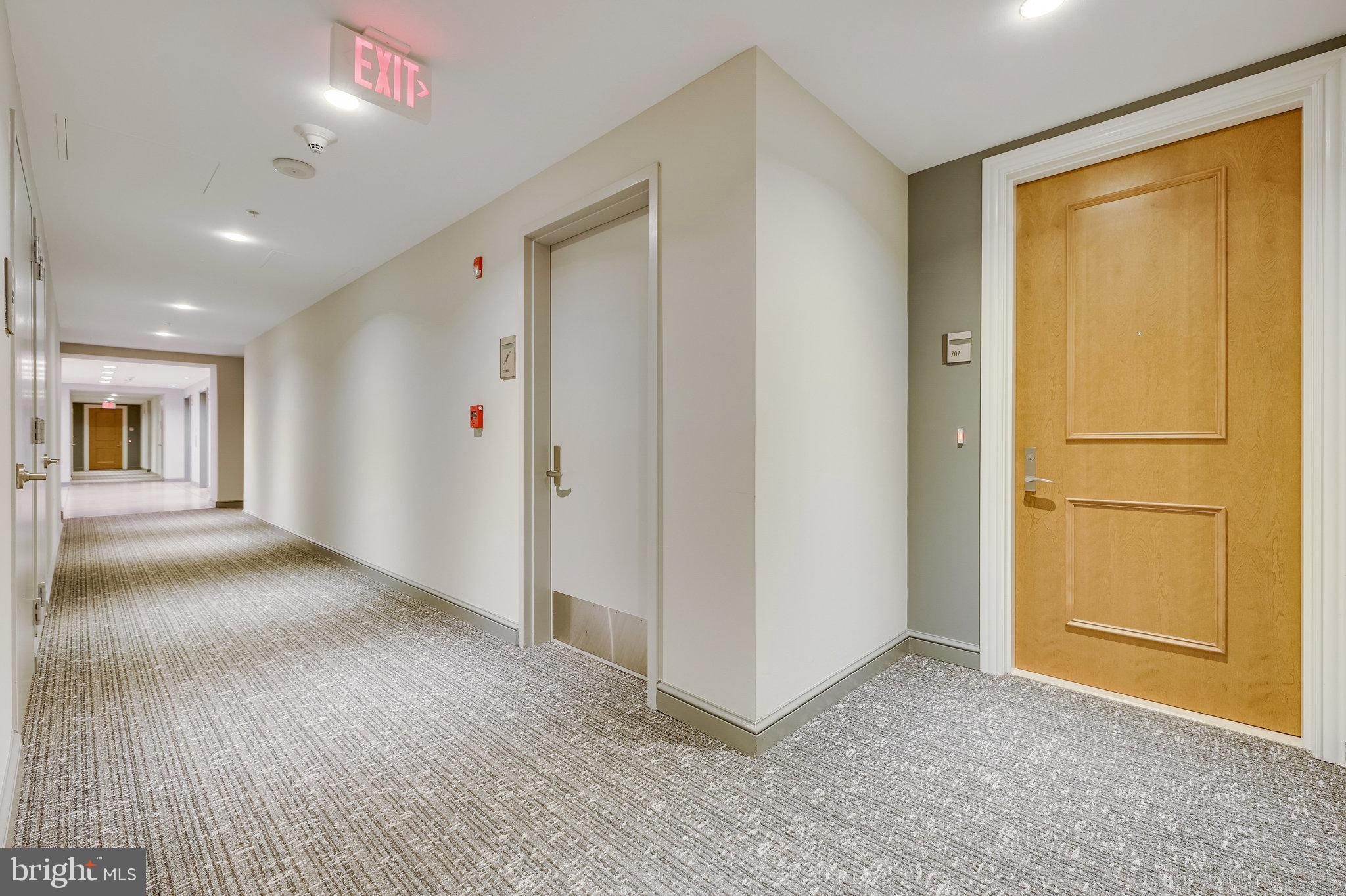 MIDTOWN AT RESTON TOWN CENTER - Residential