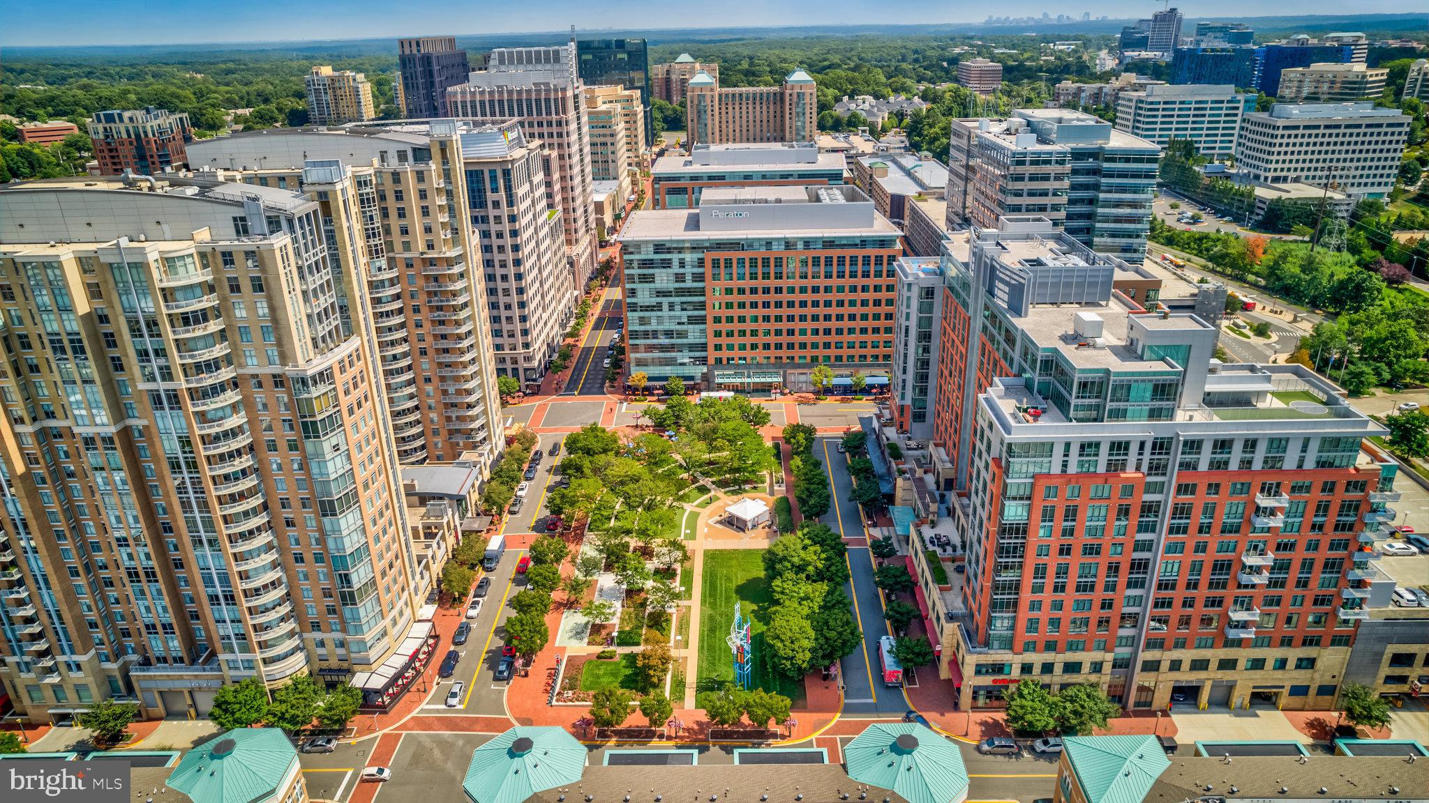 MIDTOWN AT RESTON TOWN CENTER - Residential