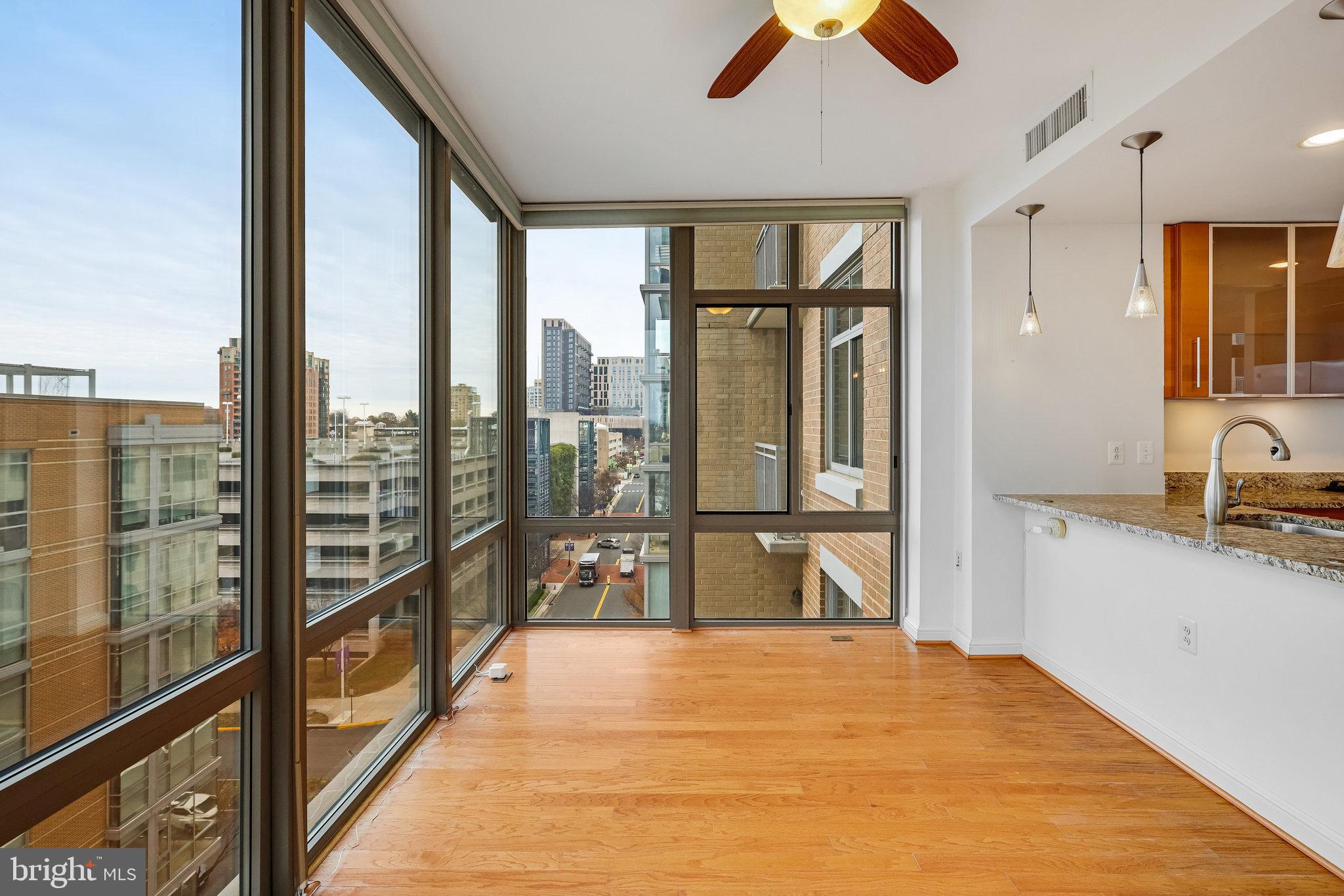 MIDTOWN AT RESTON TOWN CENTER - Residential