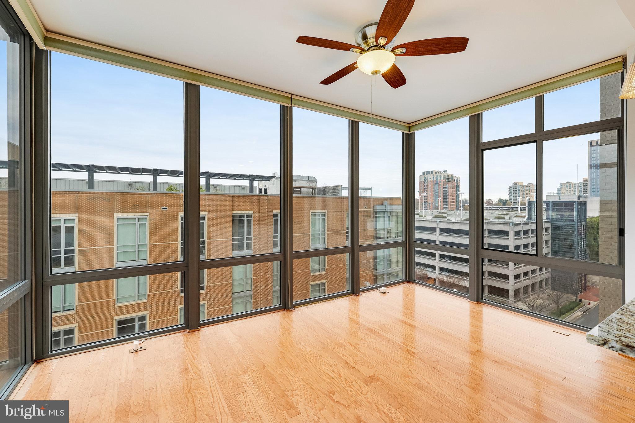 MIDTOWN AT RESTON TOWN CENTER - Residential