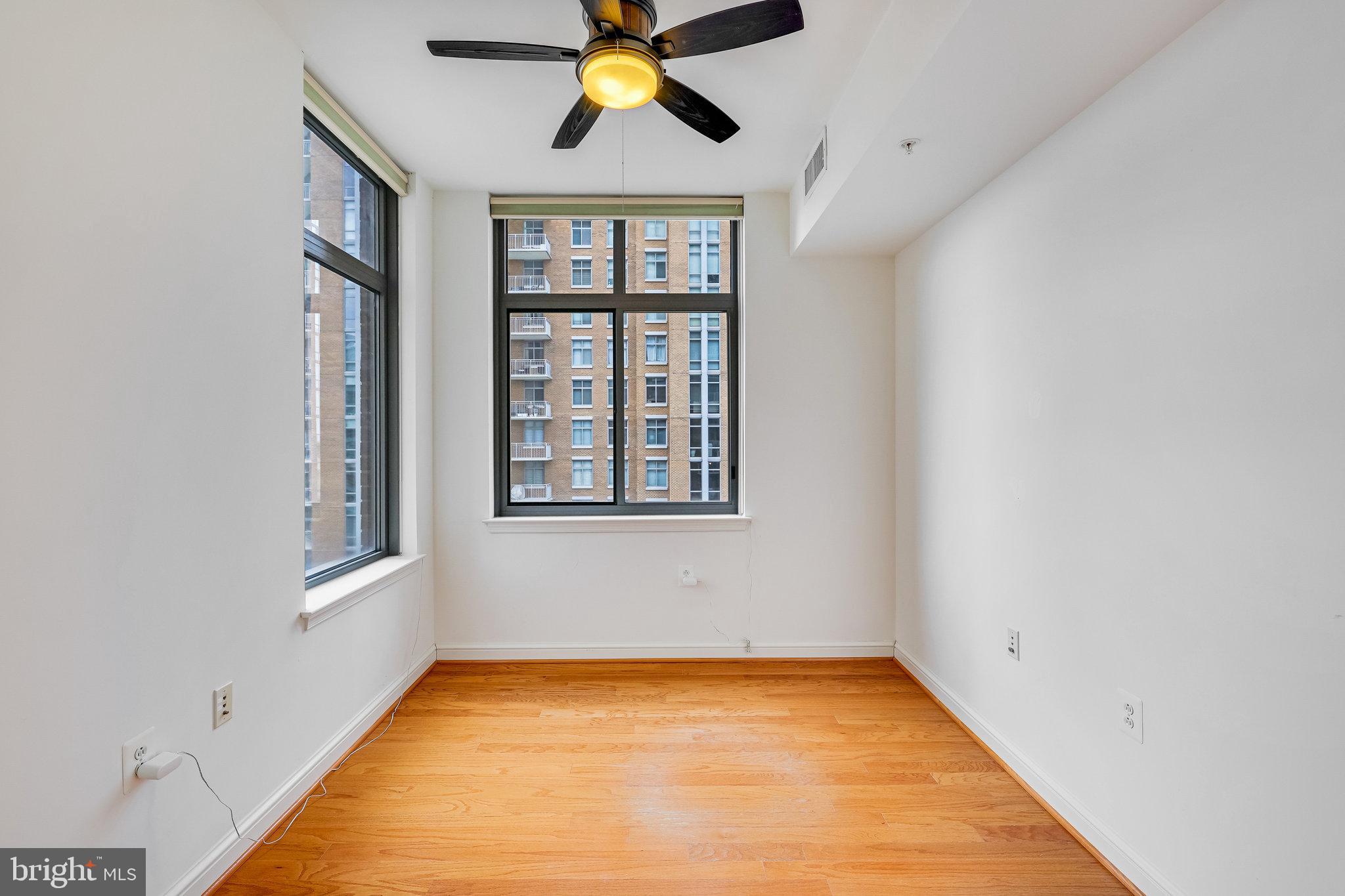 MIDTOWN AT RESTON TOWN CENTER - Residential