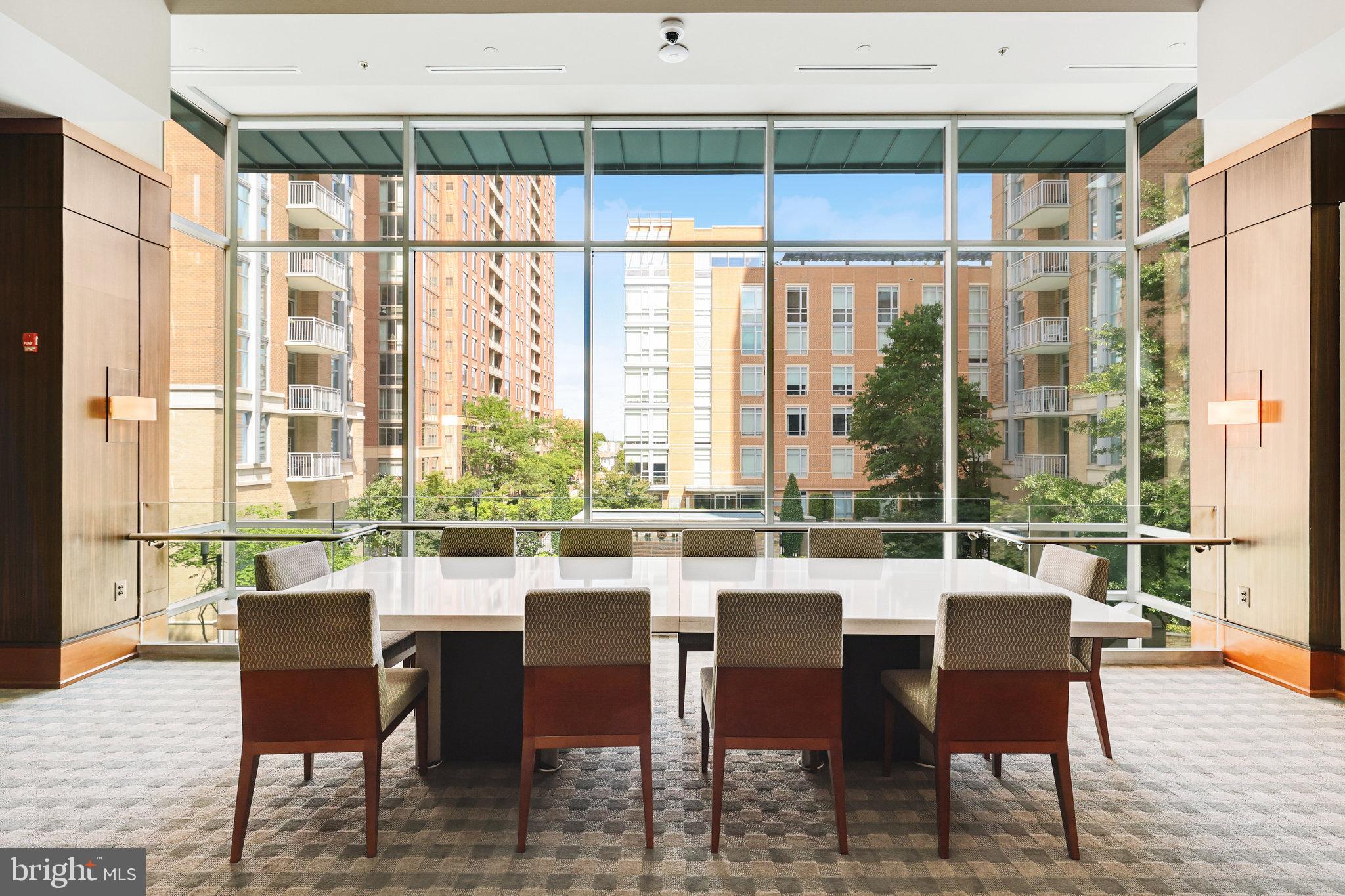 MIDTOWN AT RESTON TOWN CENTER - Residential