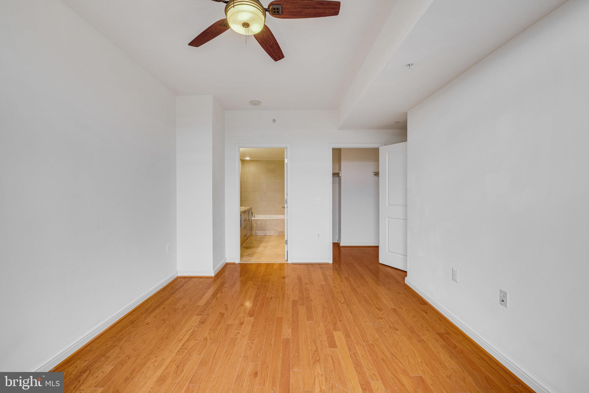 MIDTOWN AT RESTON TOWN CENTER - Residential