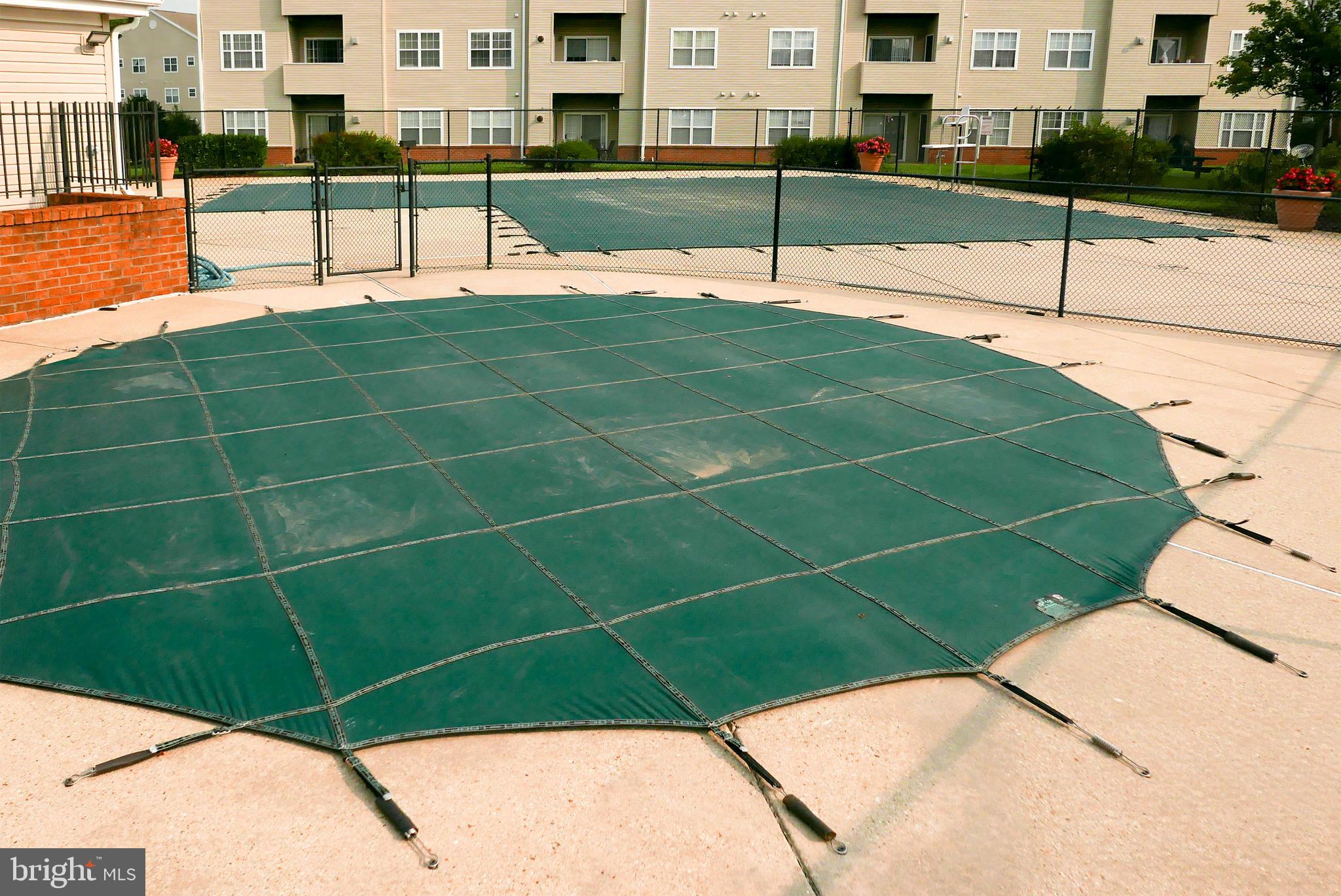 SEVEN OAKS - Residential