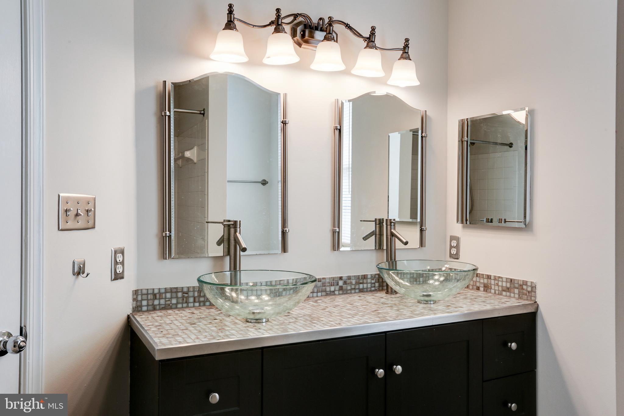 SEVEN OAKS - Residential