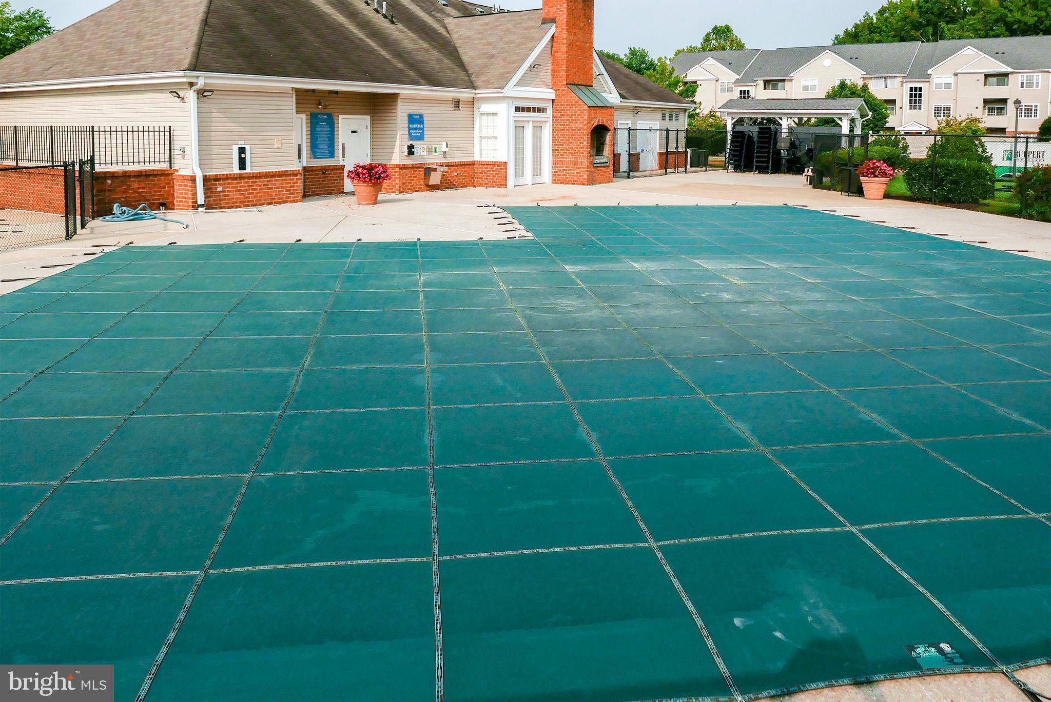 SEVEN OAKS - Residential