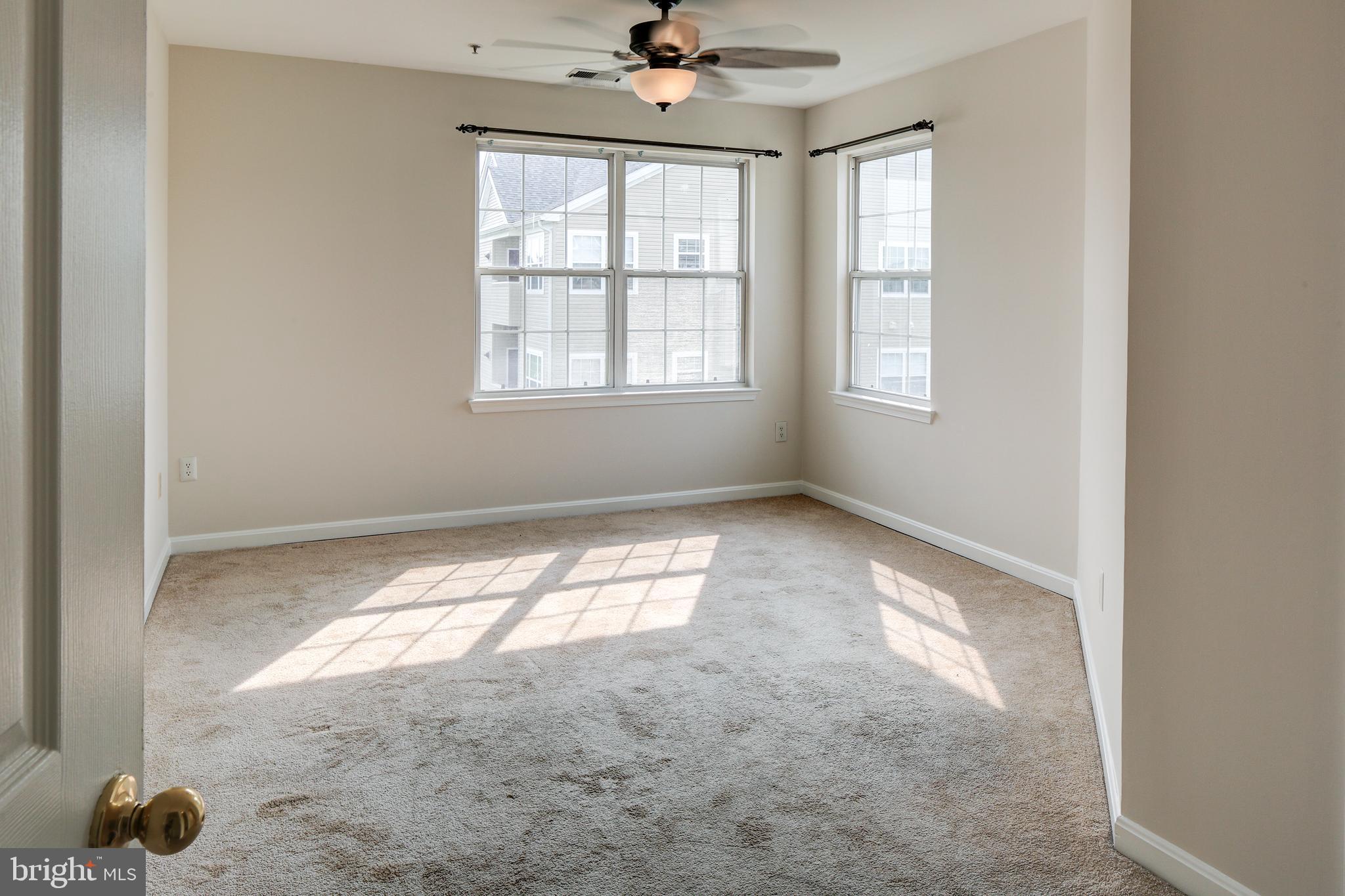 SEVEN OAKS - Residential