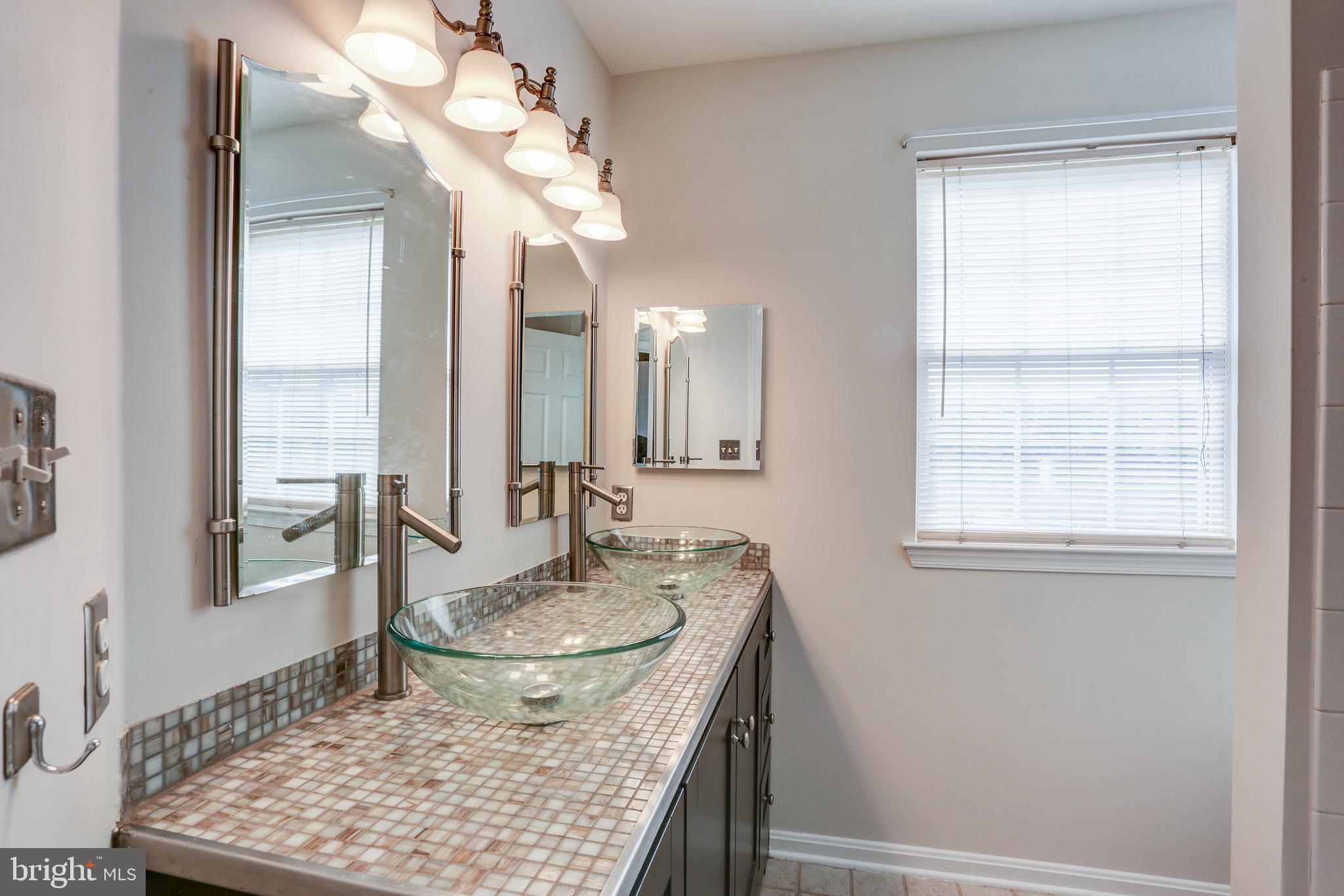 SEVEN OAKS - Residential