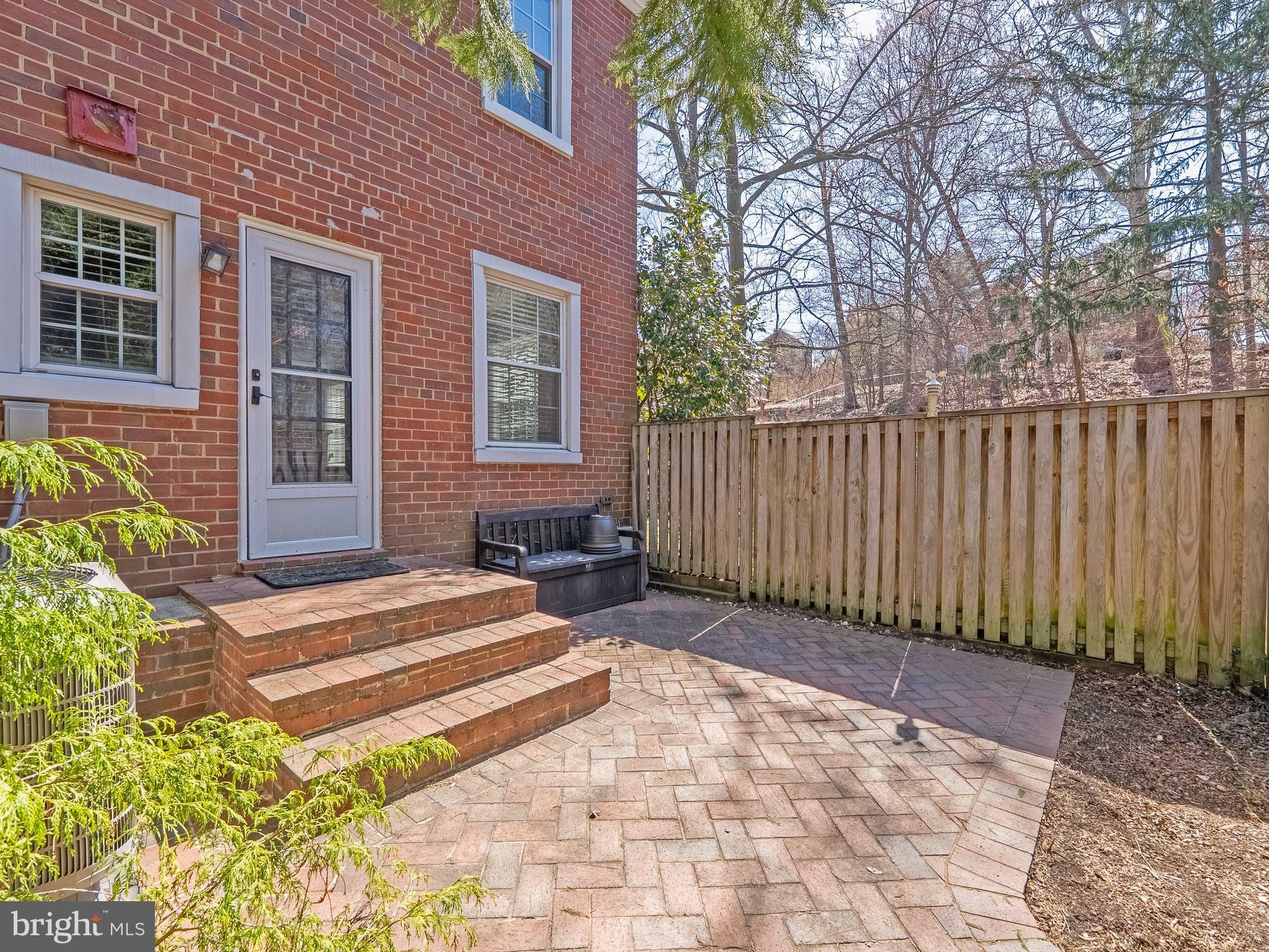 FAIRLINGTON - Residential Lease