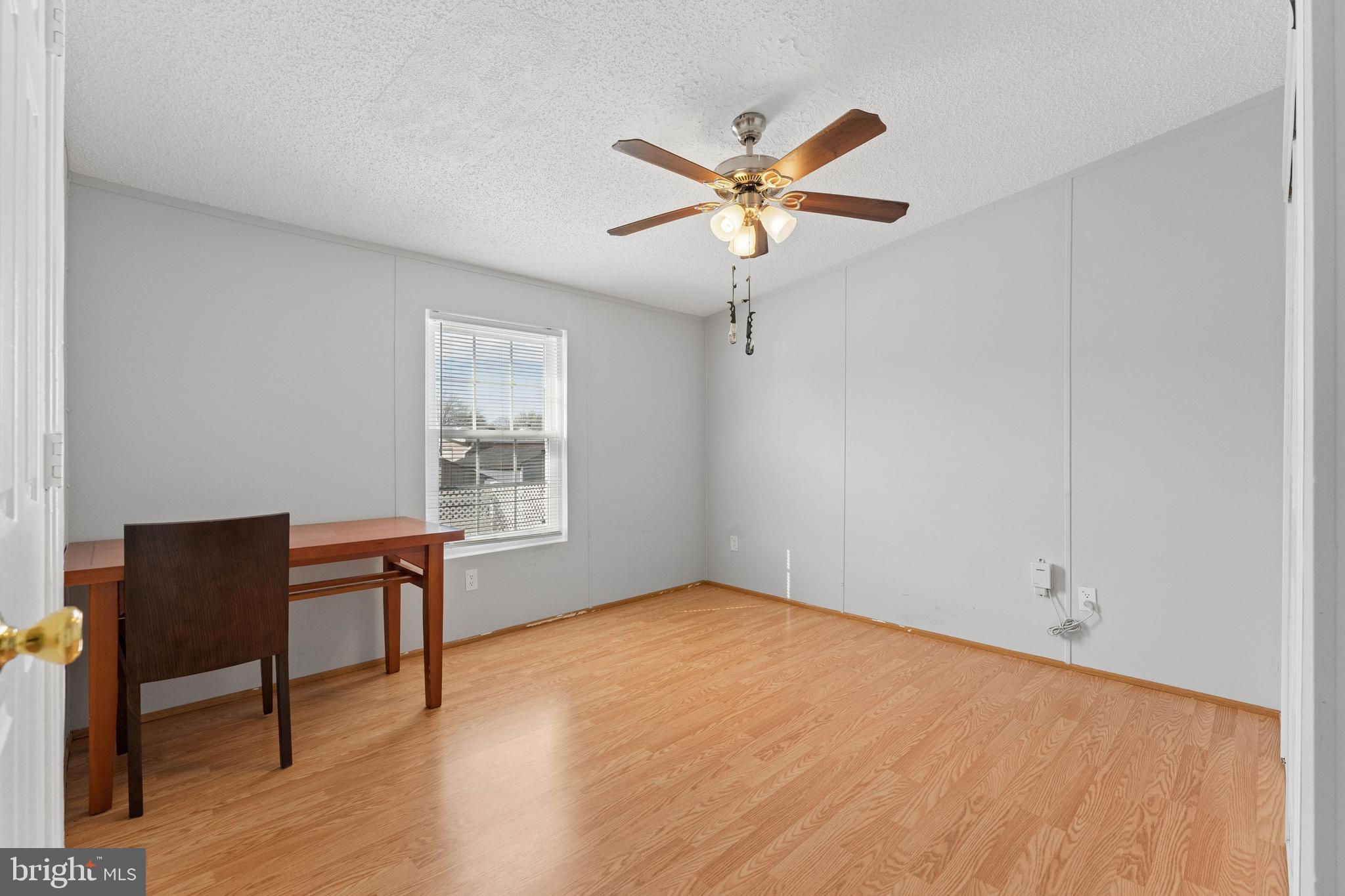 MEADOWS OF CHANTILLY - Residential