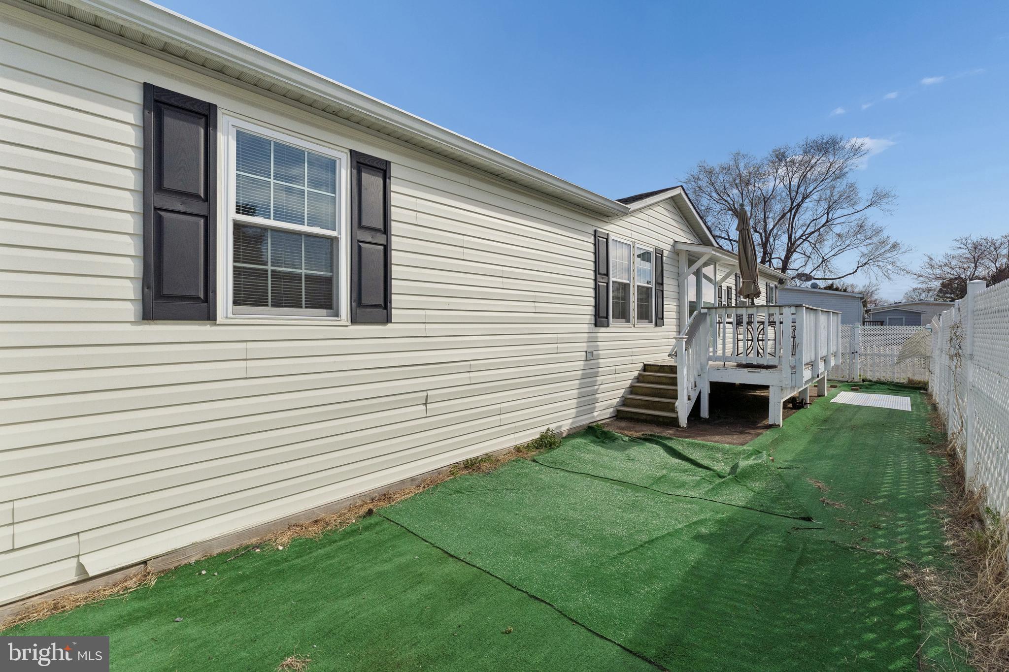 MEADOWS OF CHANTILLY - Residential