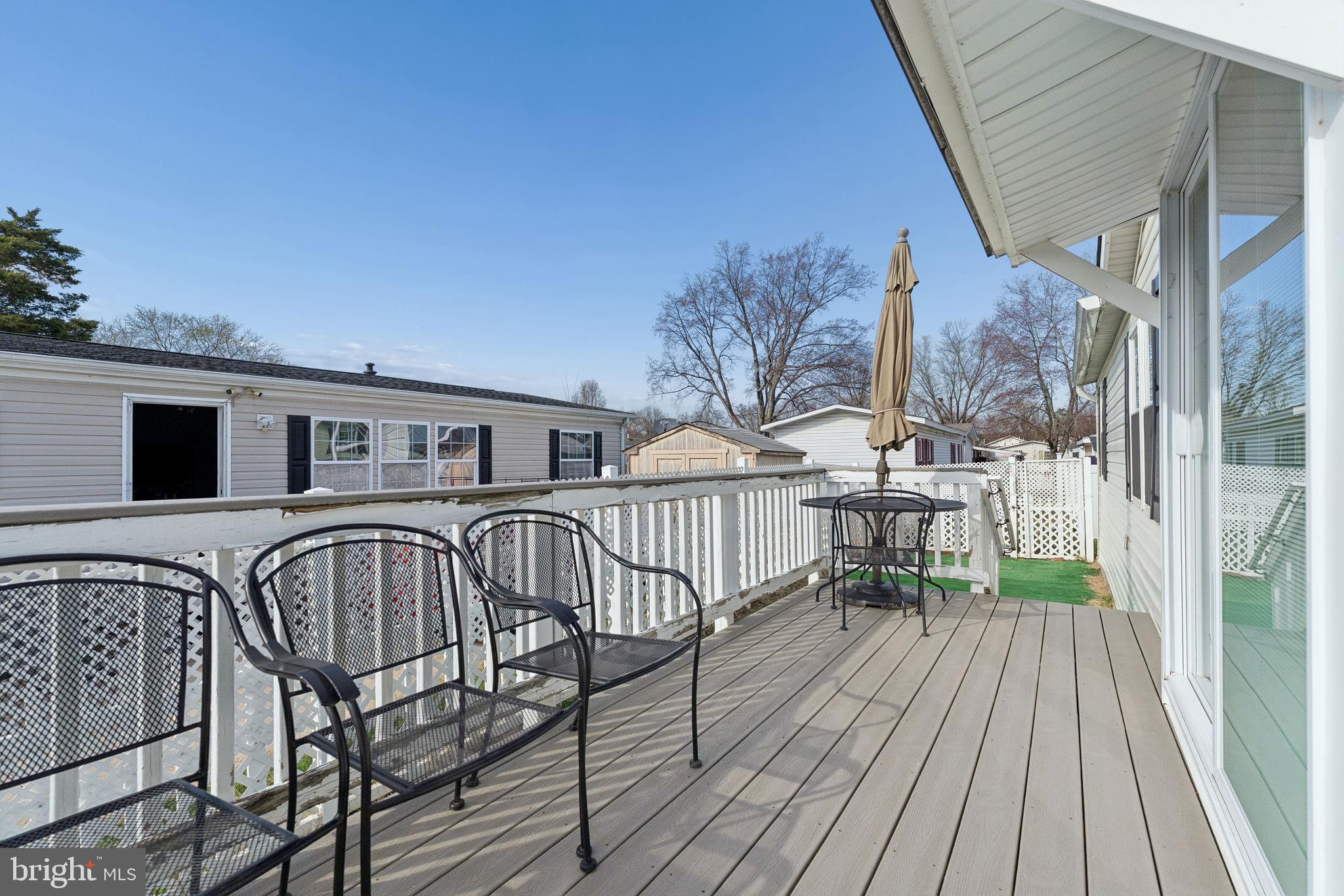 MEADOWS OF CHANTILLY - Residential