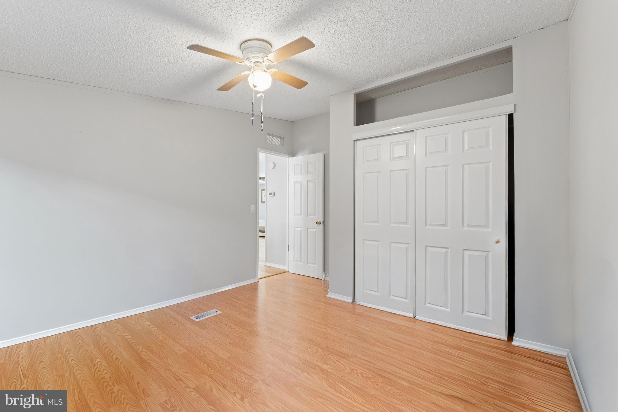 MEADOWS OF CHANTILLY - Residential