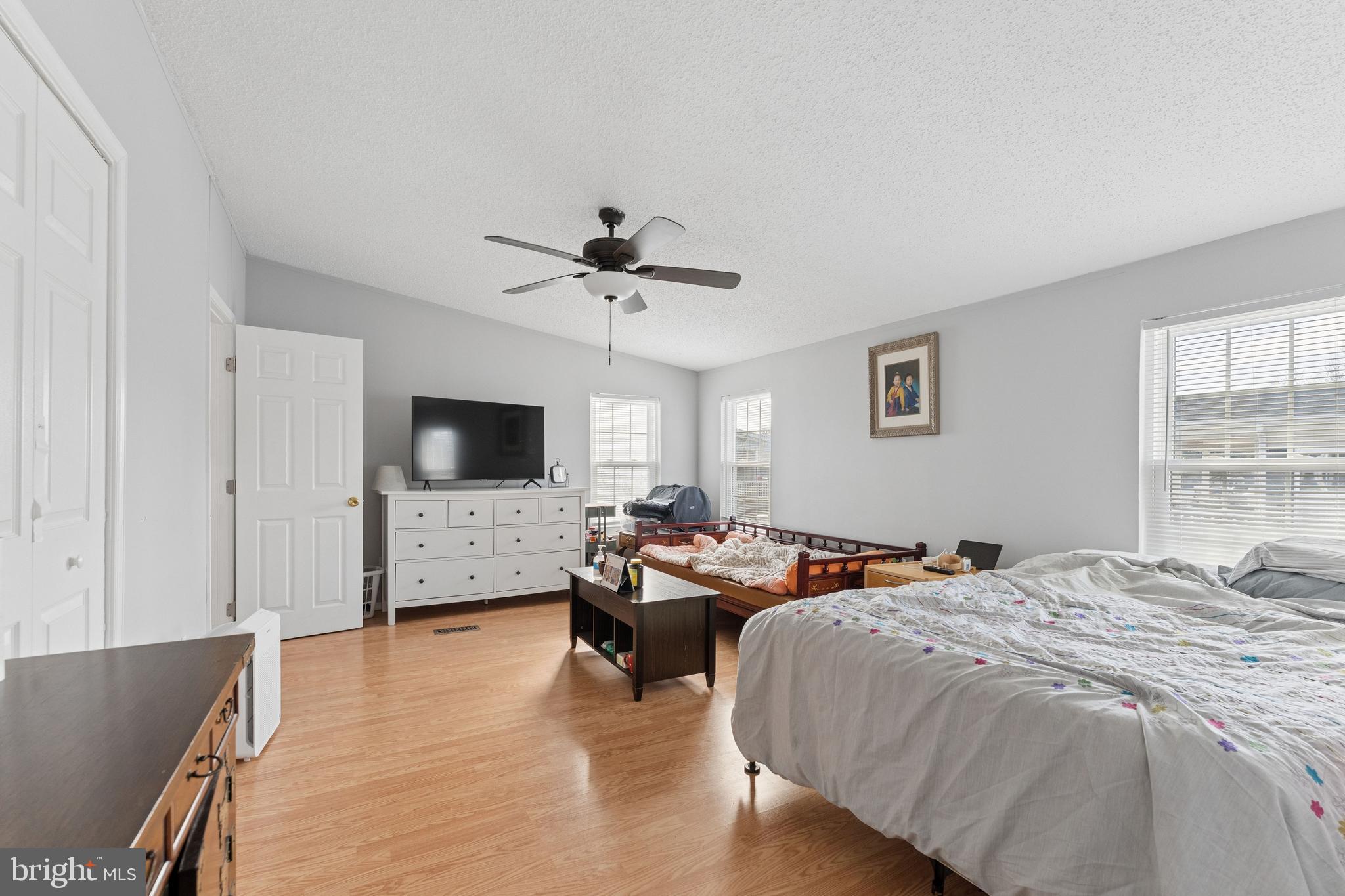 MEADOWS OF CHANTILLY - Residential