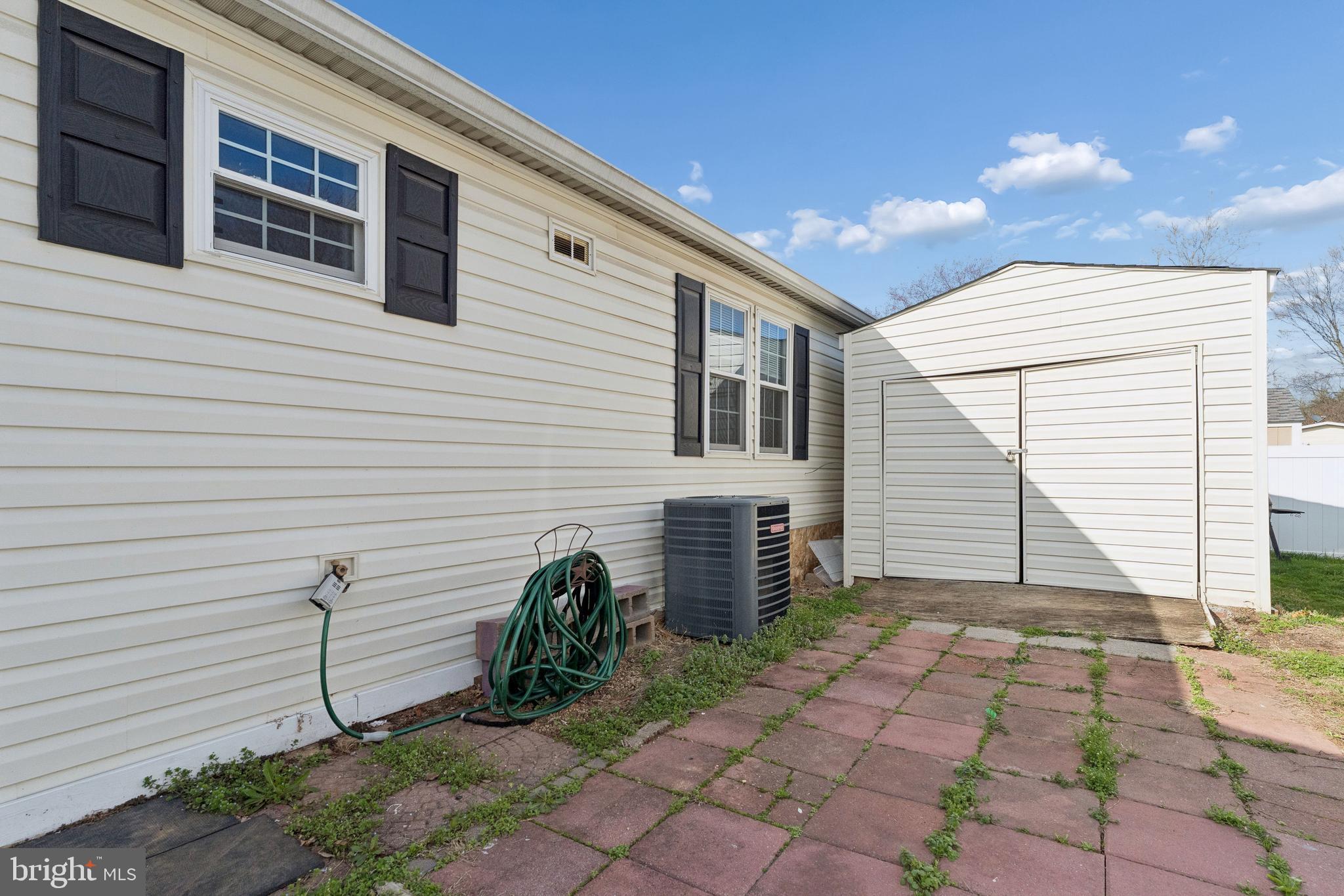 MEADOWS OF CHANTILLY - Residential