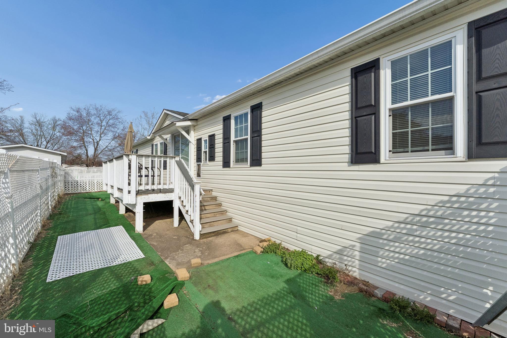 MEADOWS OF CHANTILLY - Residential