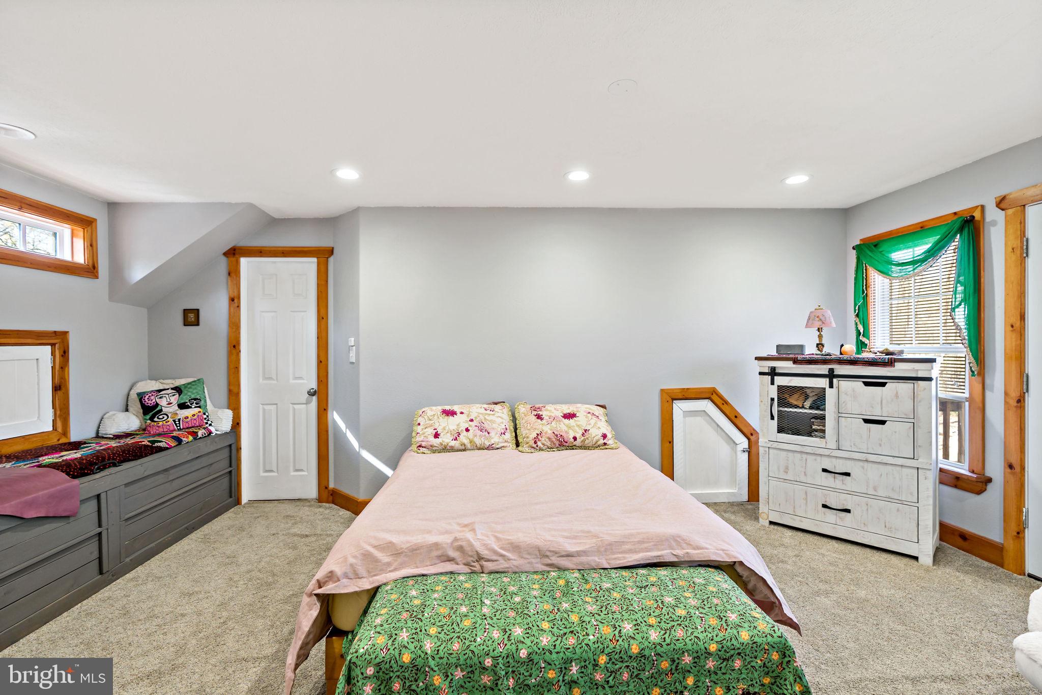 SHANNONDALE - Residential