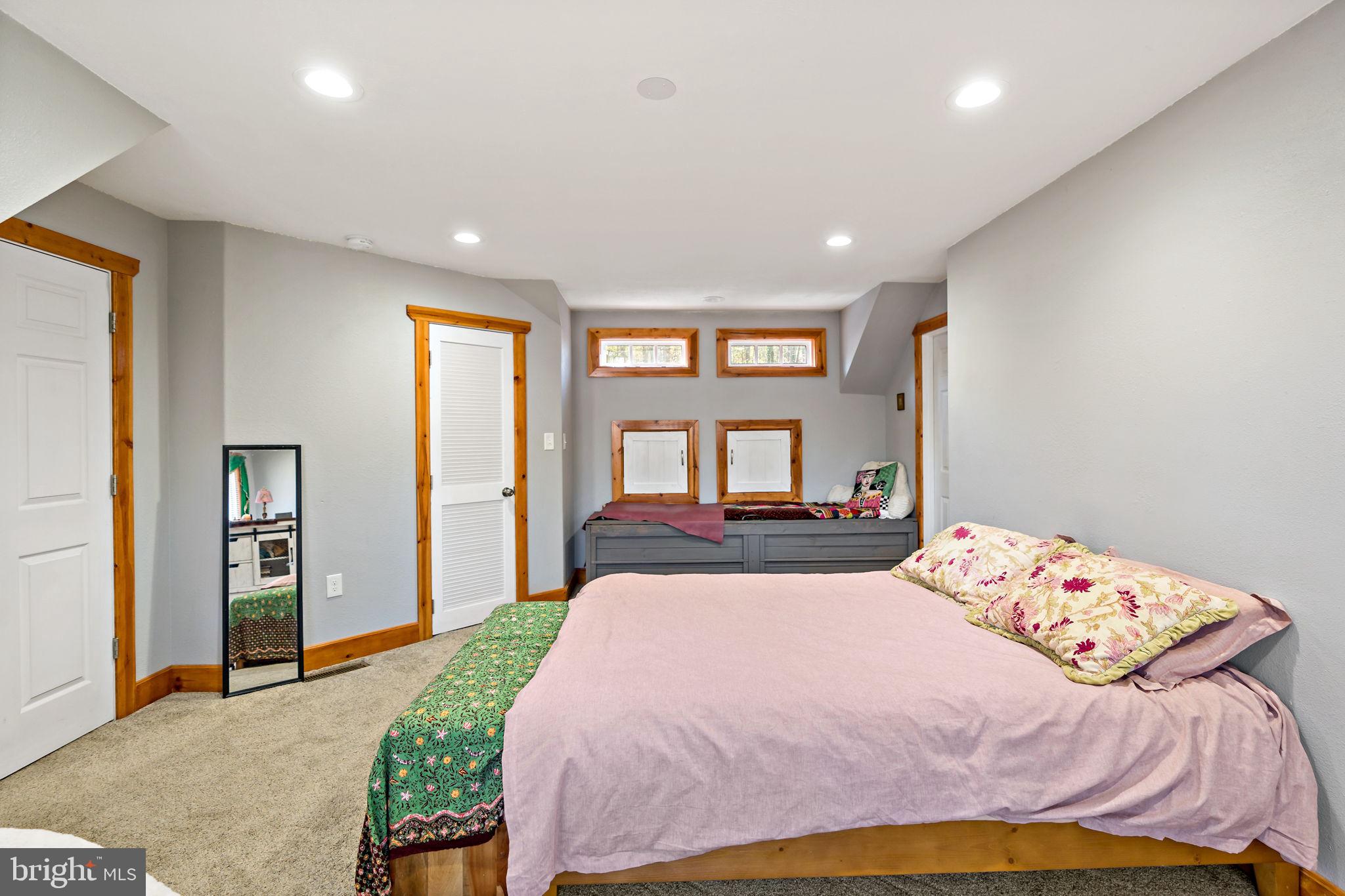 SHANNONDALE - Residential