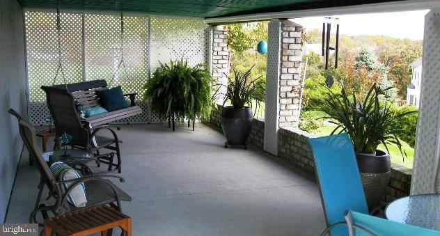 FOREST LAKES - Residential