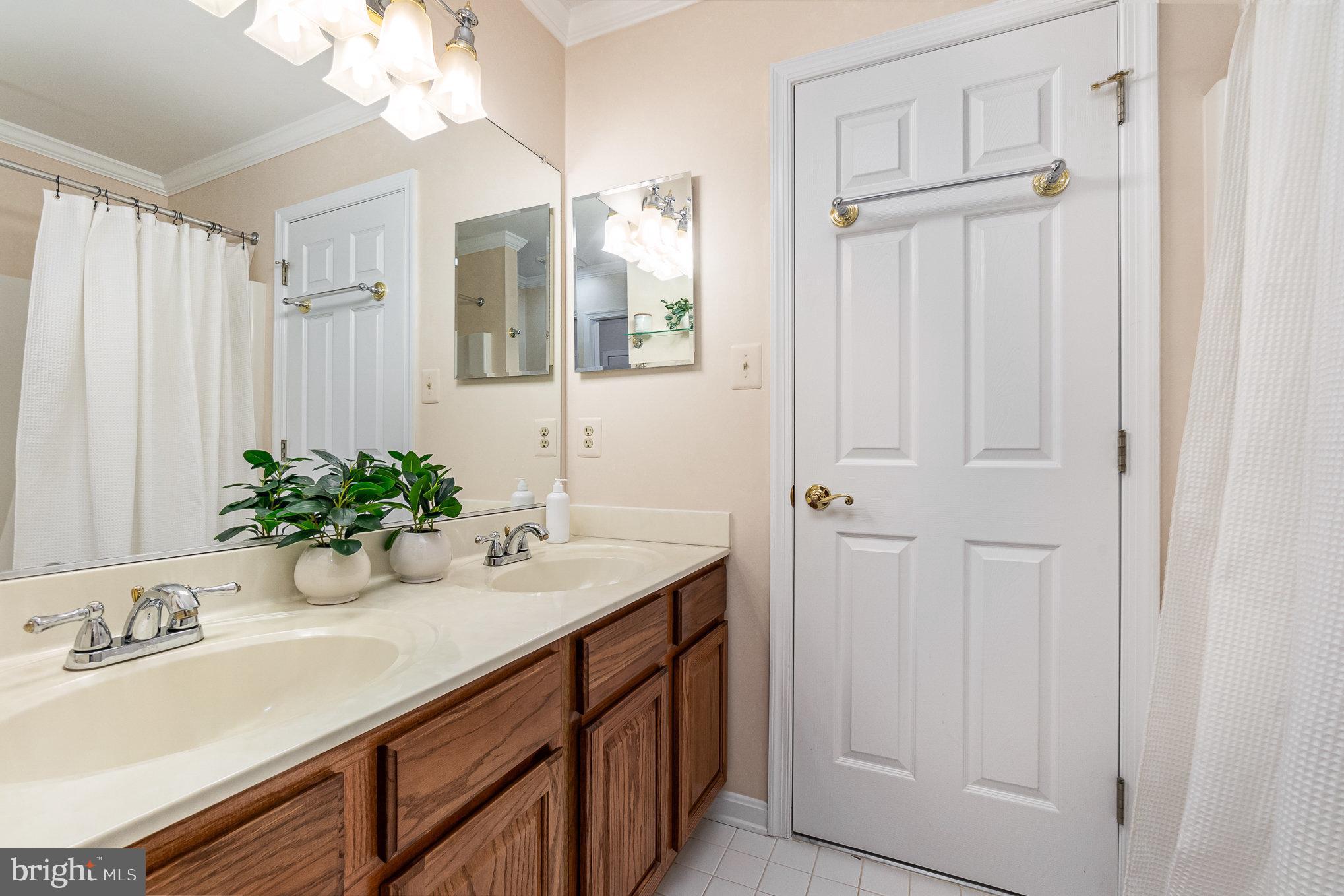 FOREST LAKES - Residential