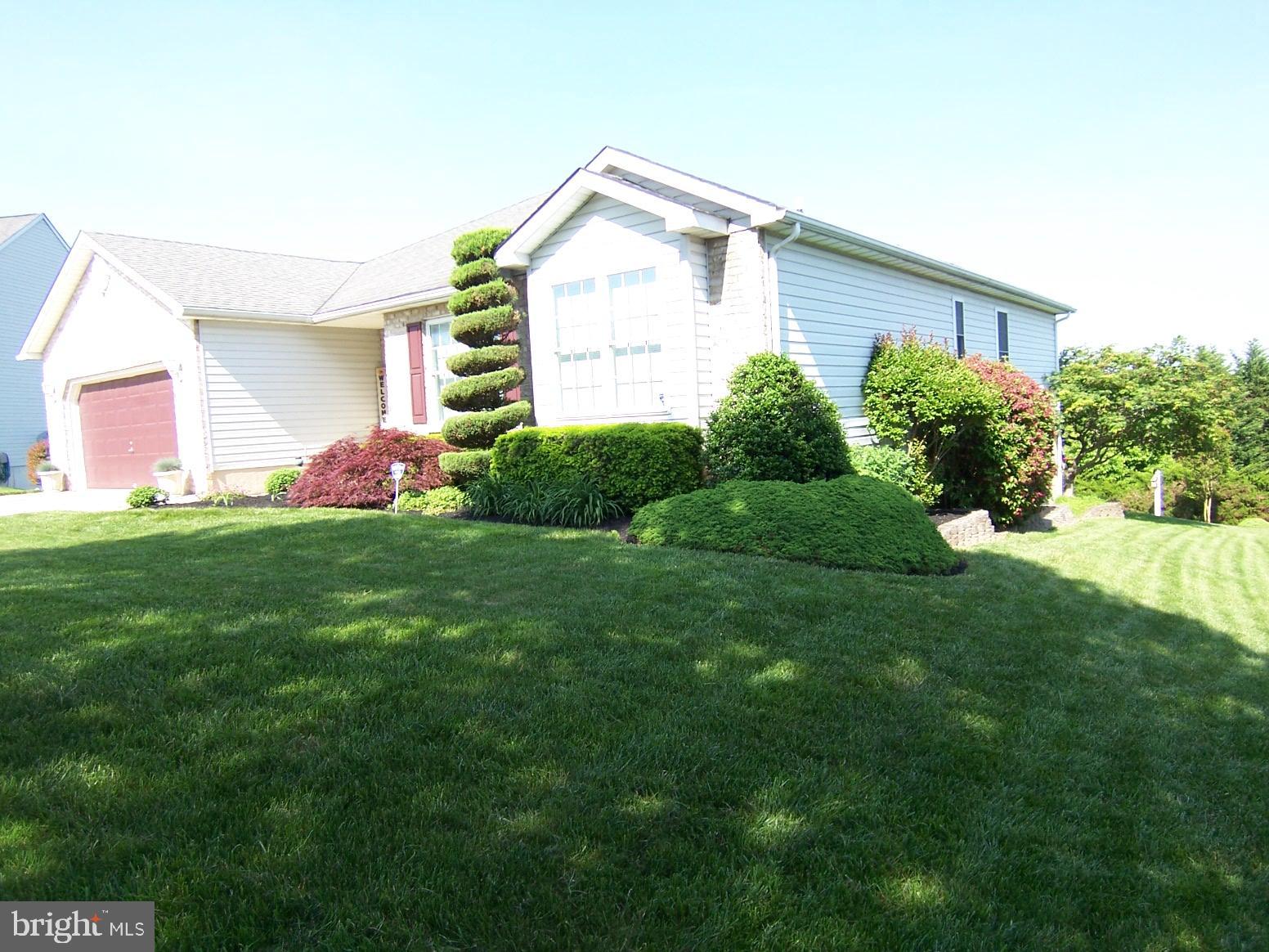 FOREST LAKES - Residential