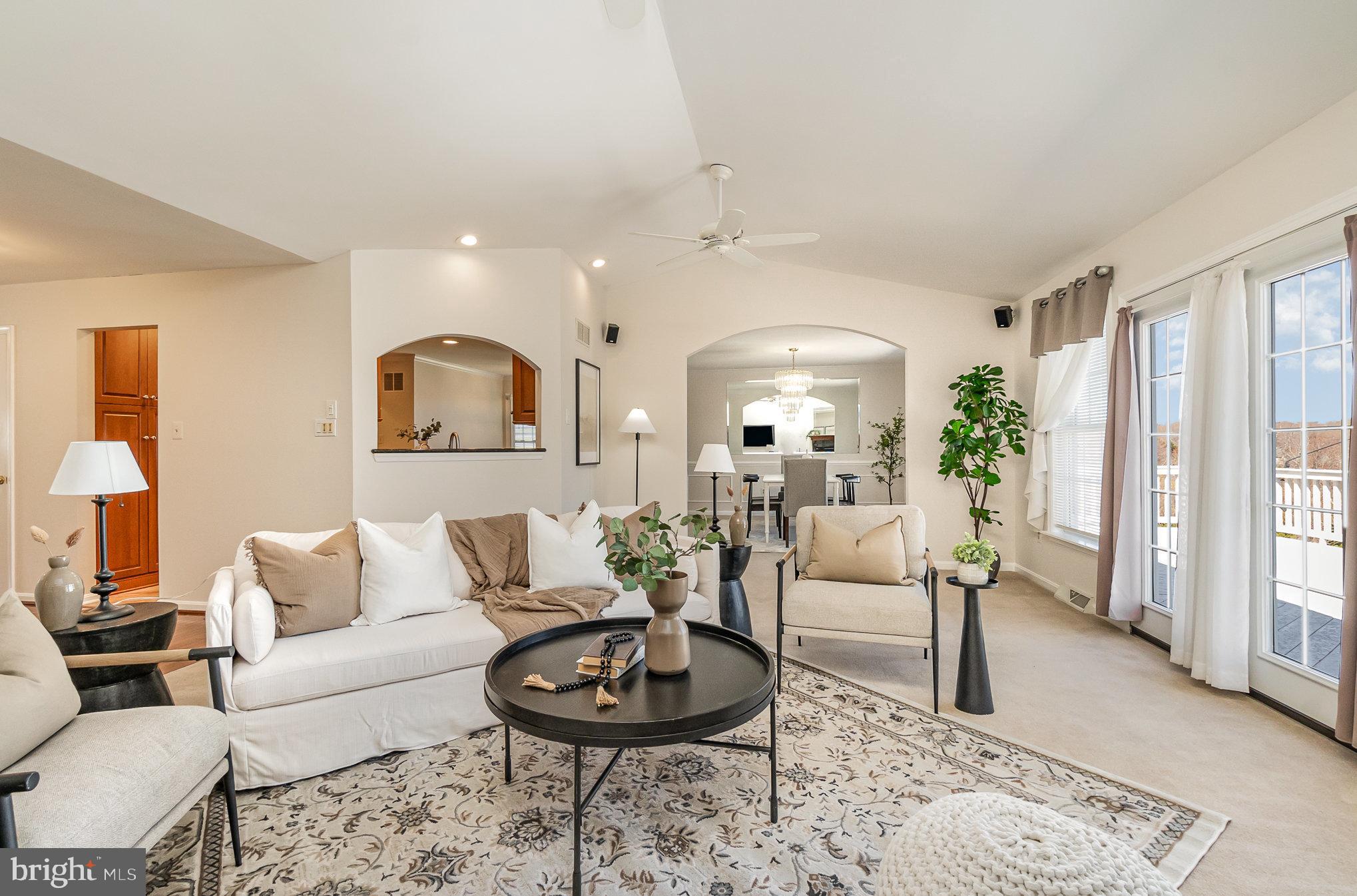 FOREST LAKES - Residential