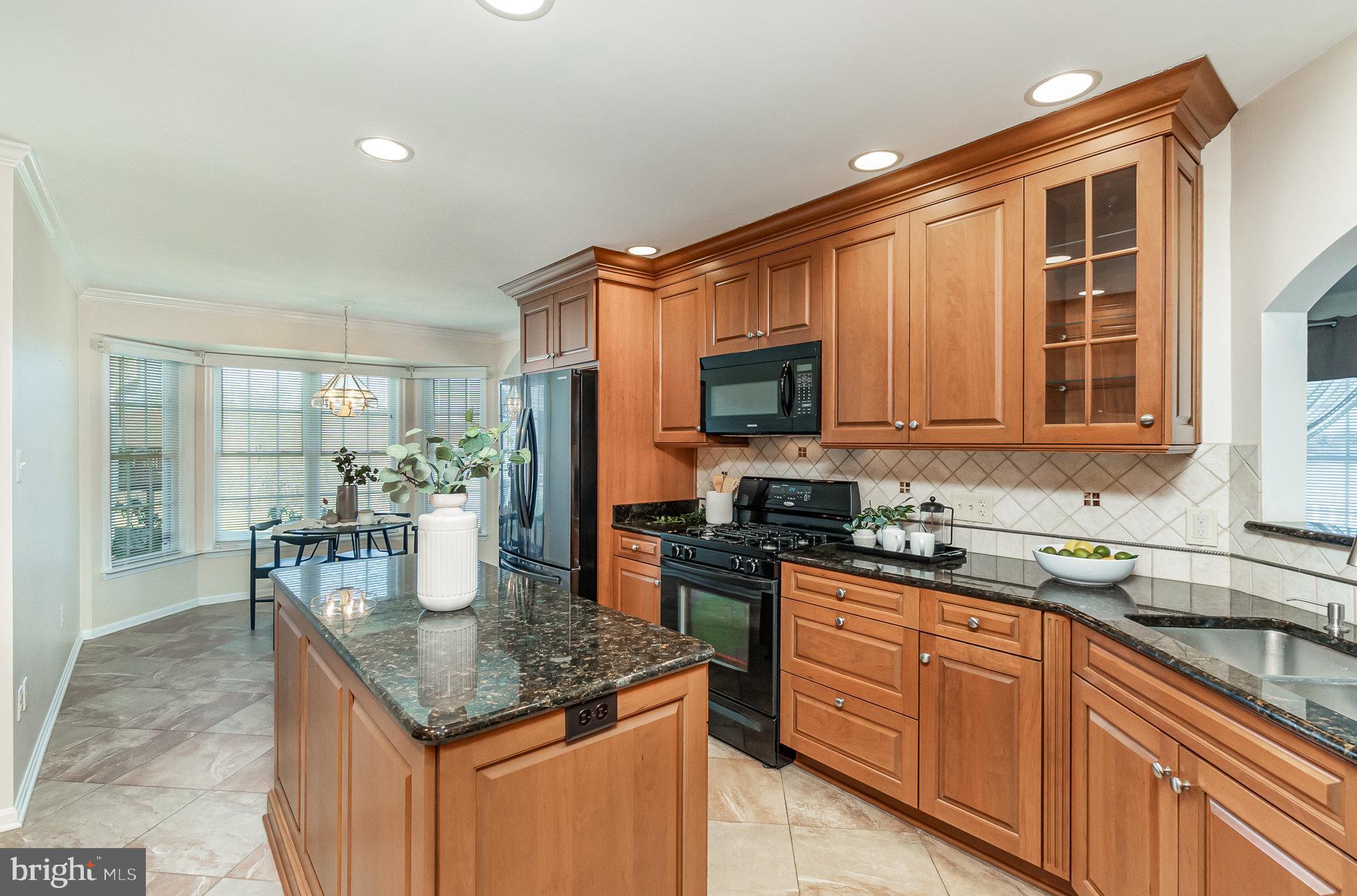 FOREST LAKES - Residential