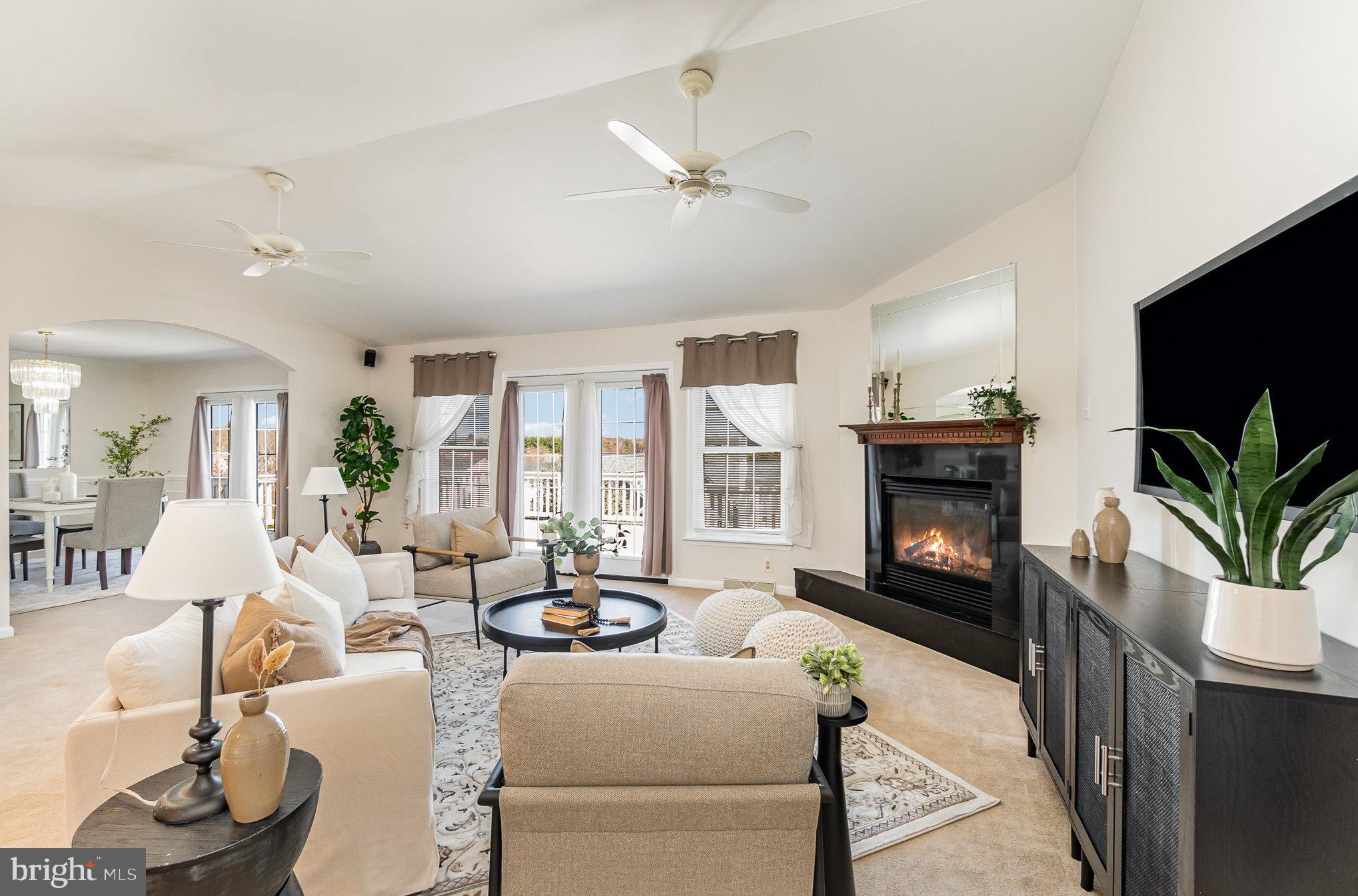 FOREST LAKES - Residential