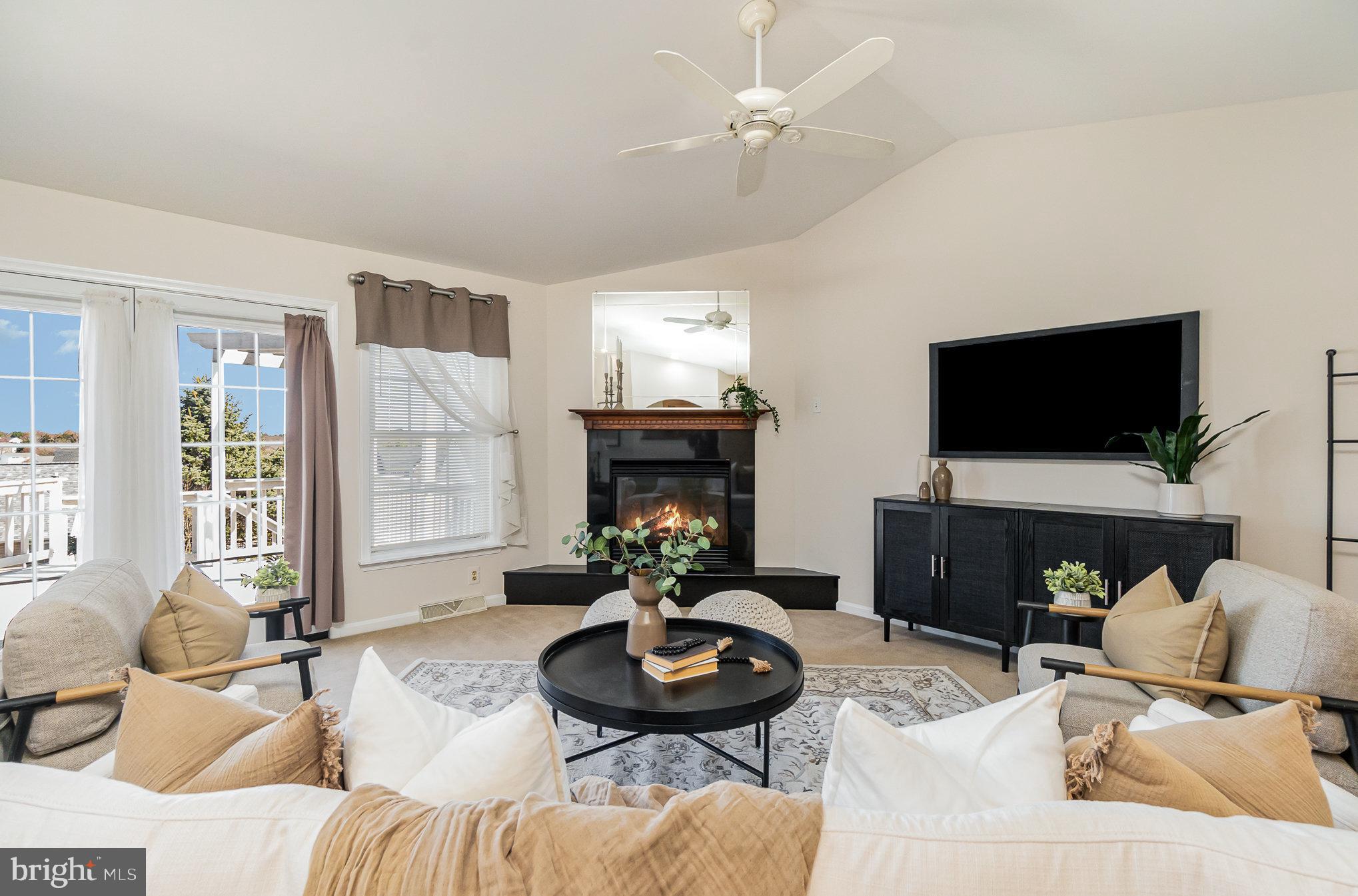 FOREST LAKES - Residential