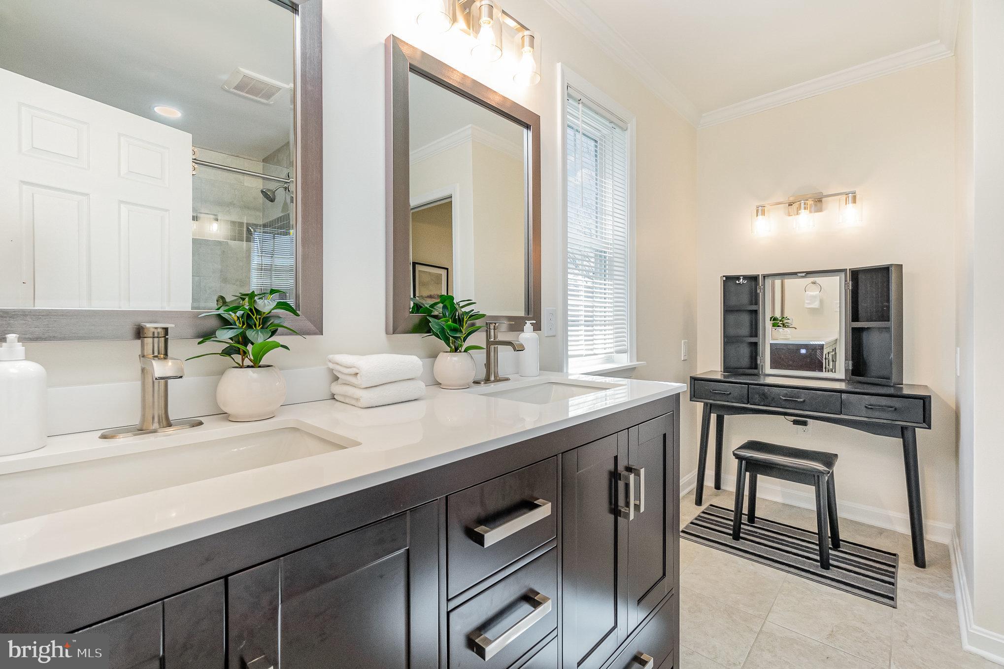 FOREST LAKES - Residential